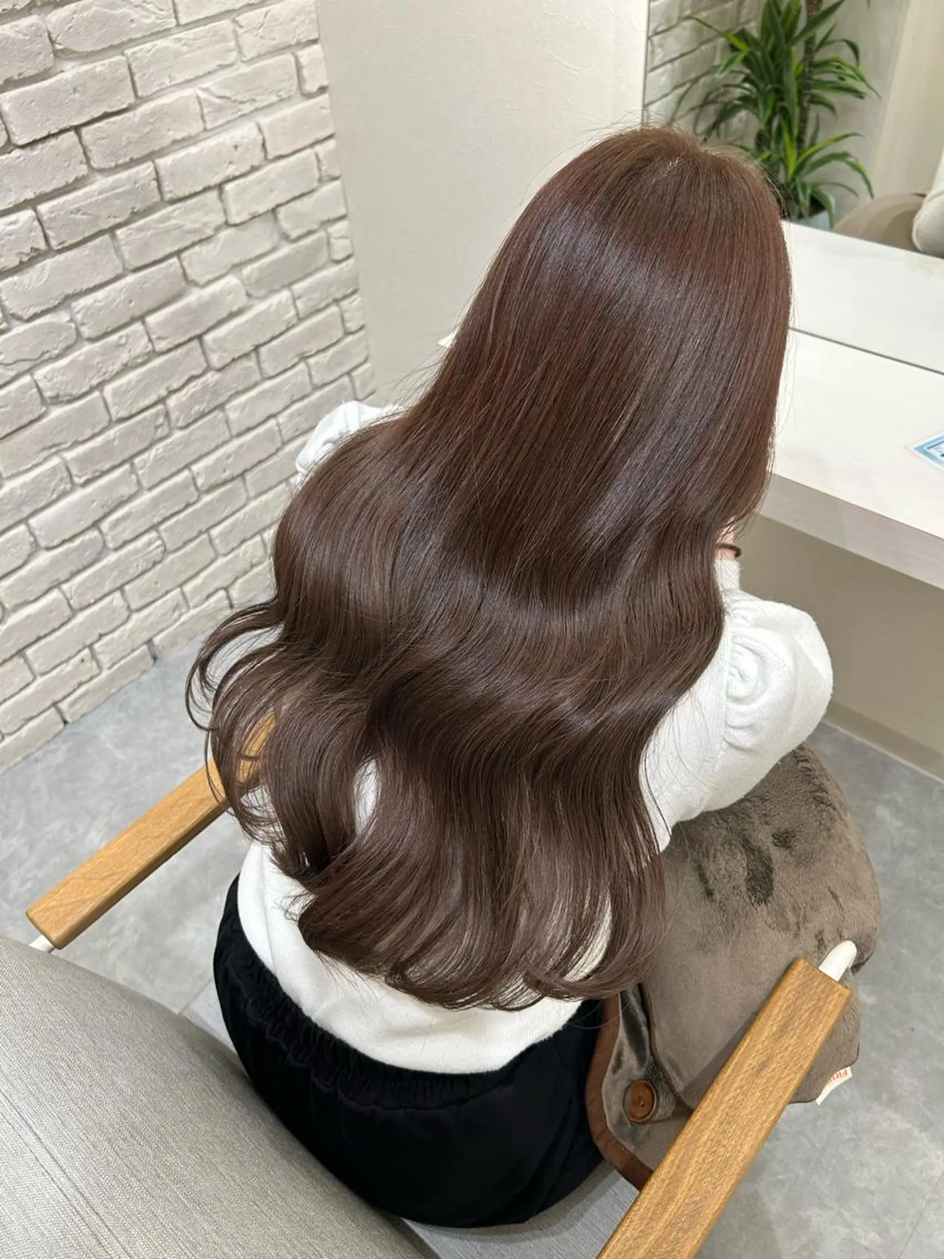 ロング カラー ヘアアレンジ ベージュカラー カット ヘアカラー トリートメント 髪質改善&艶感カラー 🪄岡井美結のヘアスタイル