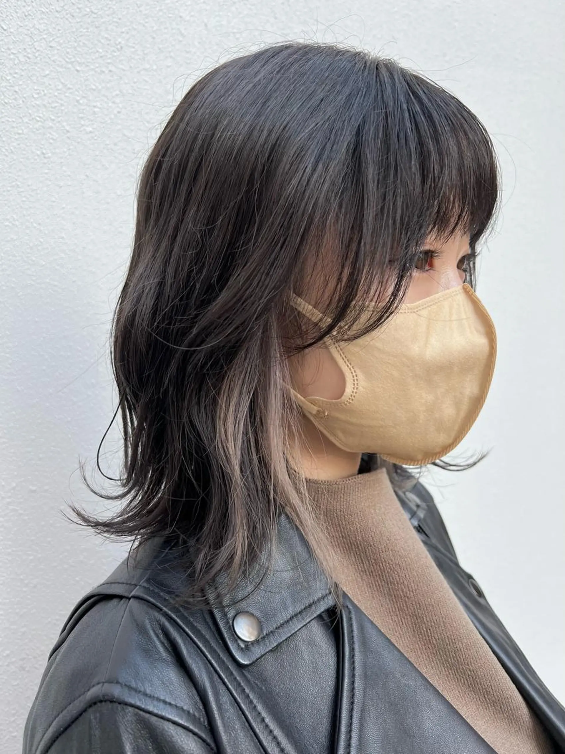 ミディアム カラー ベージュカラー イヤリングカラー ミルクティーベージュ 「sumi」Hair  Design所属・「sumi」 AMIのヘアスタイル