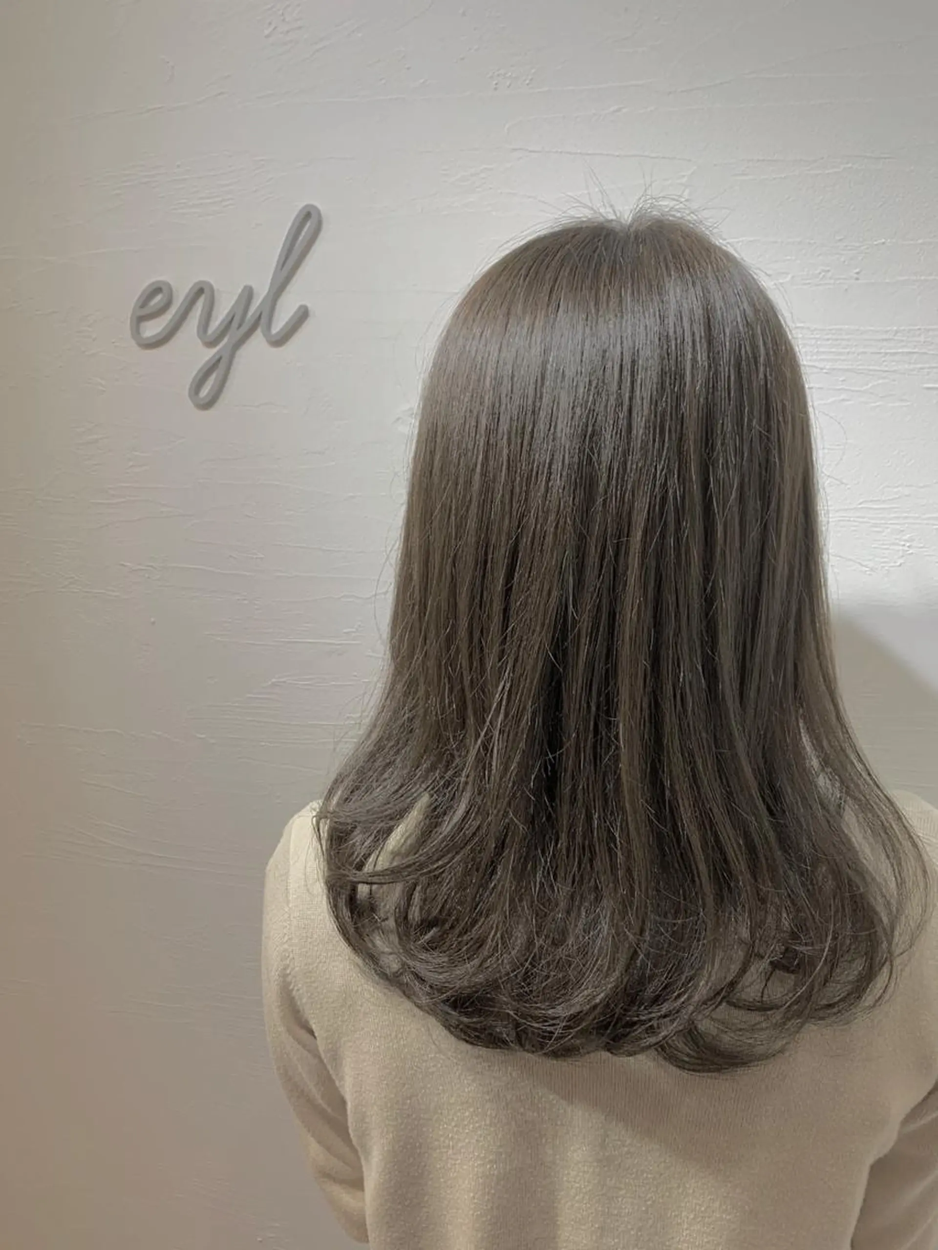 セミロング カラー 透明感カラー エドルカラー グレージュ カーキグレージュ カット ヘアカラー トリートメント eyl〜エイル〜所属・💎赤み消しカラー 特化型デザイナー💎のヘアスタイル