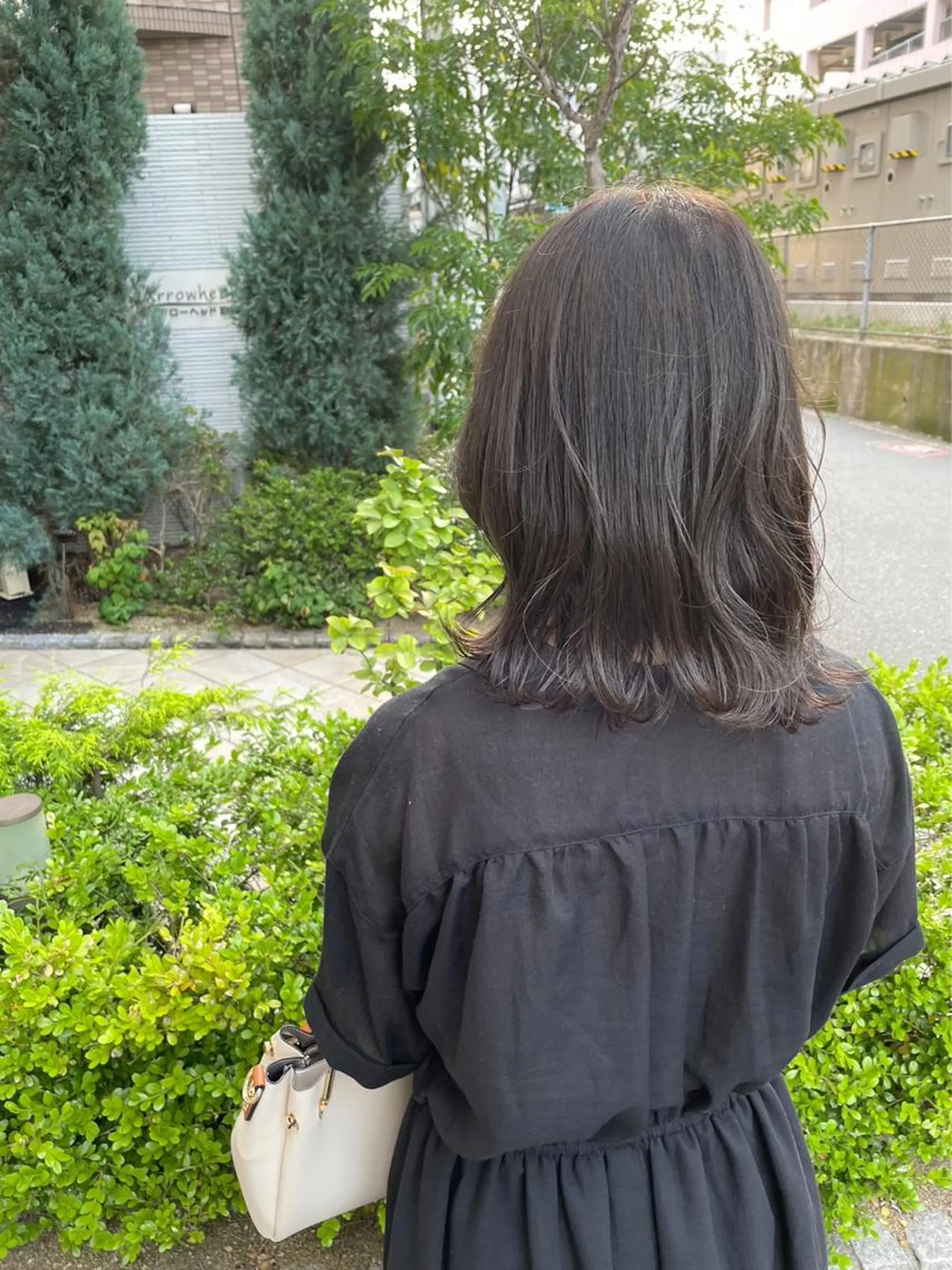 カラー KOKORO 中村 朱里のヘアスタイル