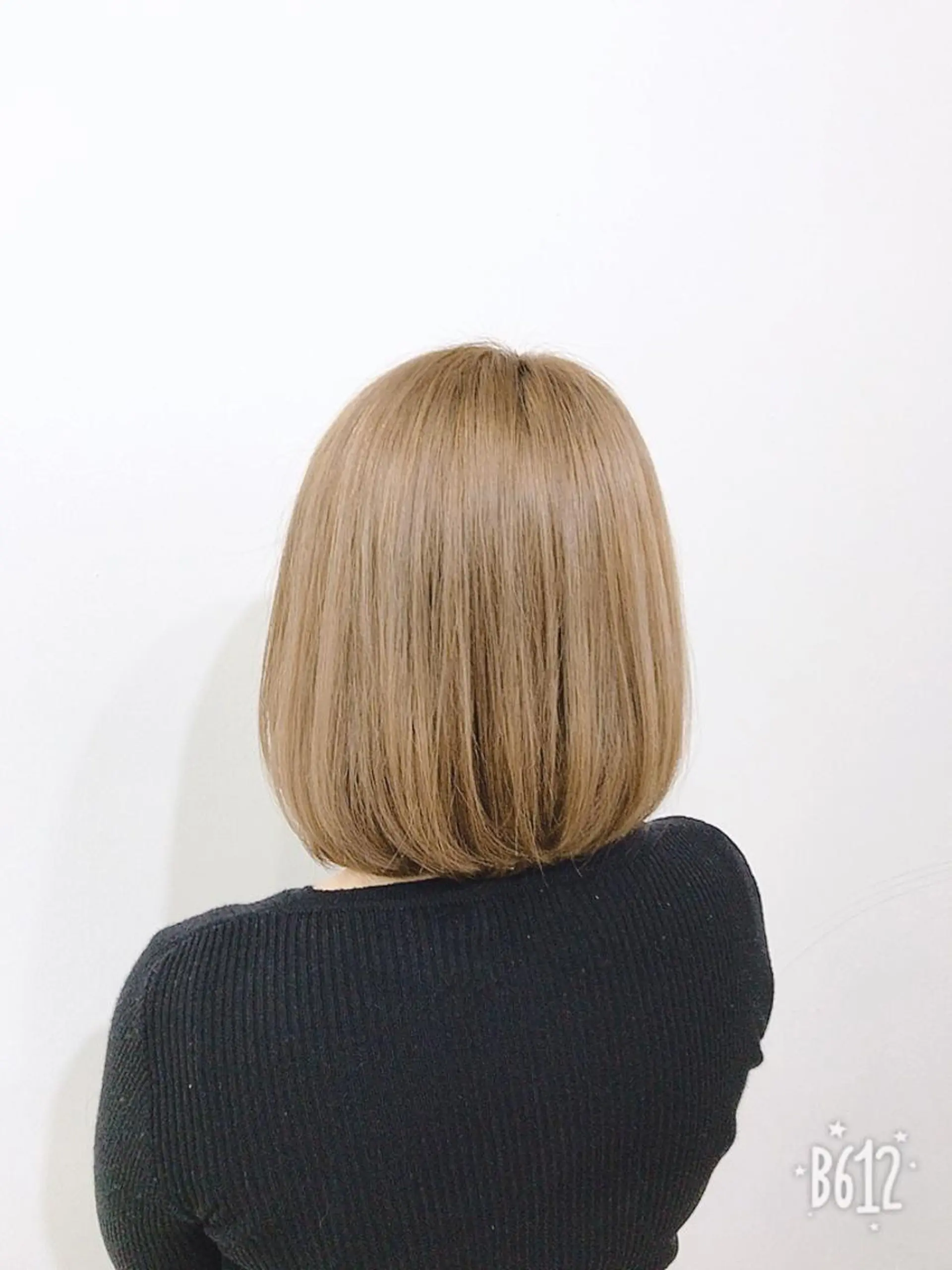 ショート カラー ブリーチ 相武台ショート特化 💐川崎希💐のヘアスタイル