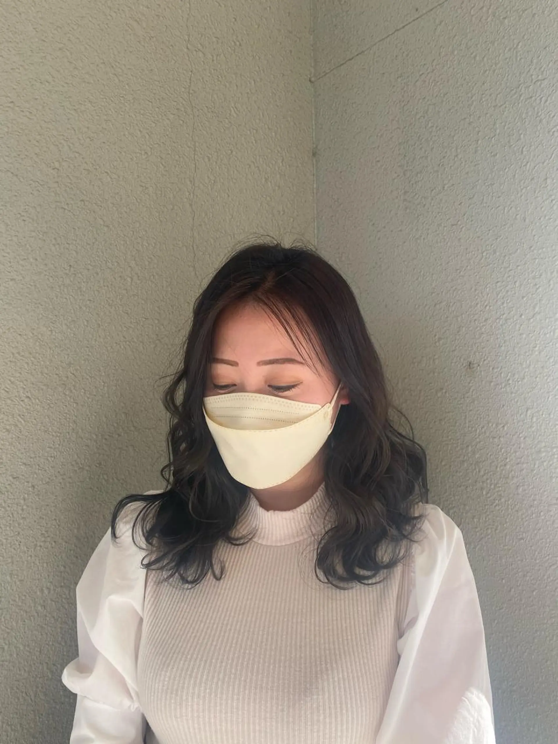 ミディアム カラー Crea la Luce 天神西通り店【クレアラルーチェ】所属・クレアラルーチェ 天神西通りのマツエク・マツパデザイン