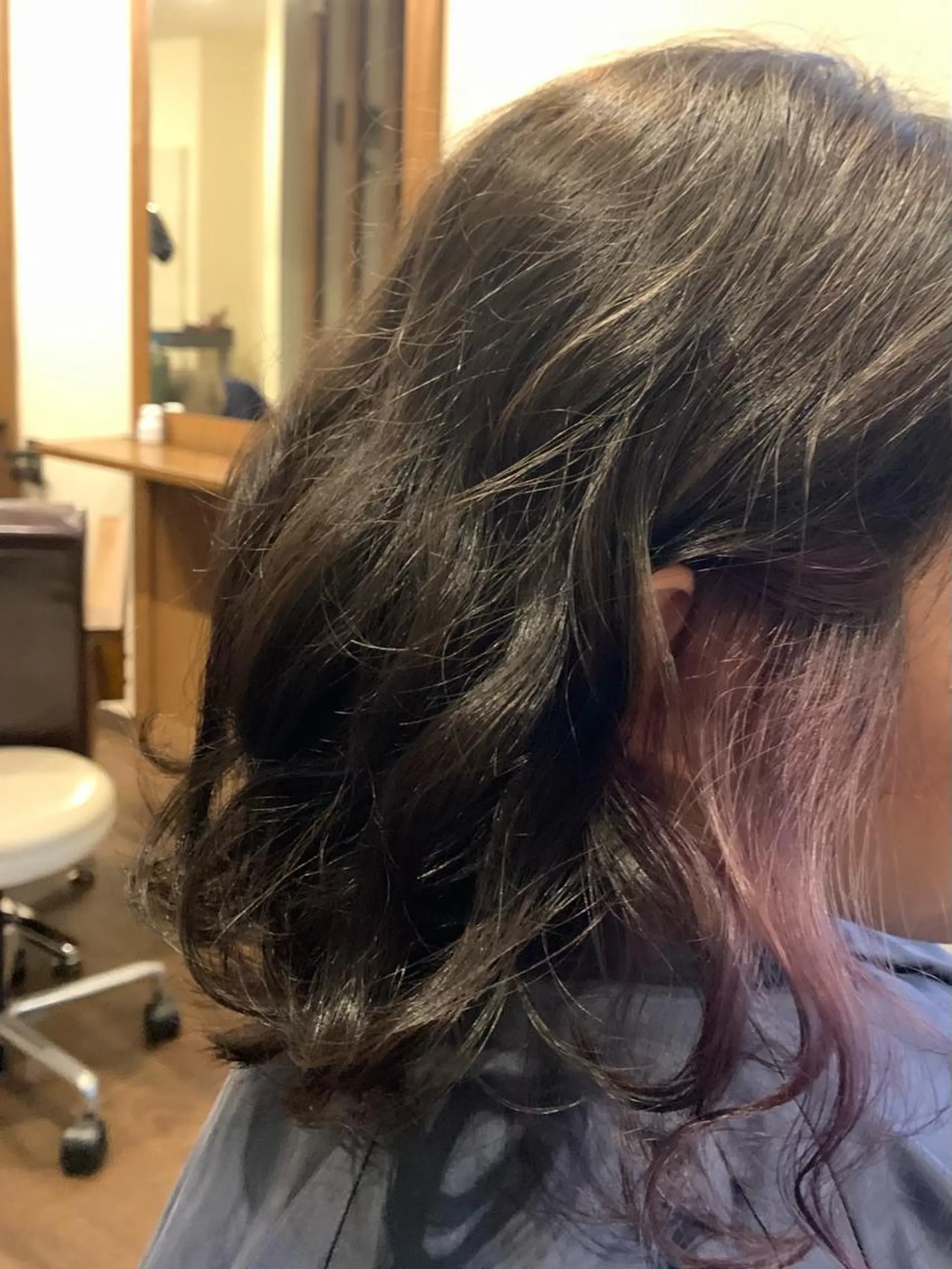 ミディアム カラー イヤリングカラー LUCIA所属・透明感カラー/ブリー チ無し/瀧田恭平のヘアスタイル