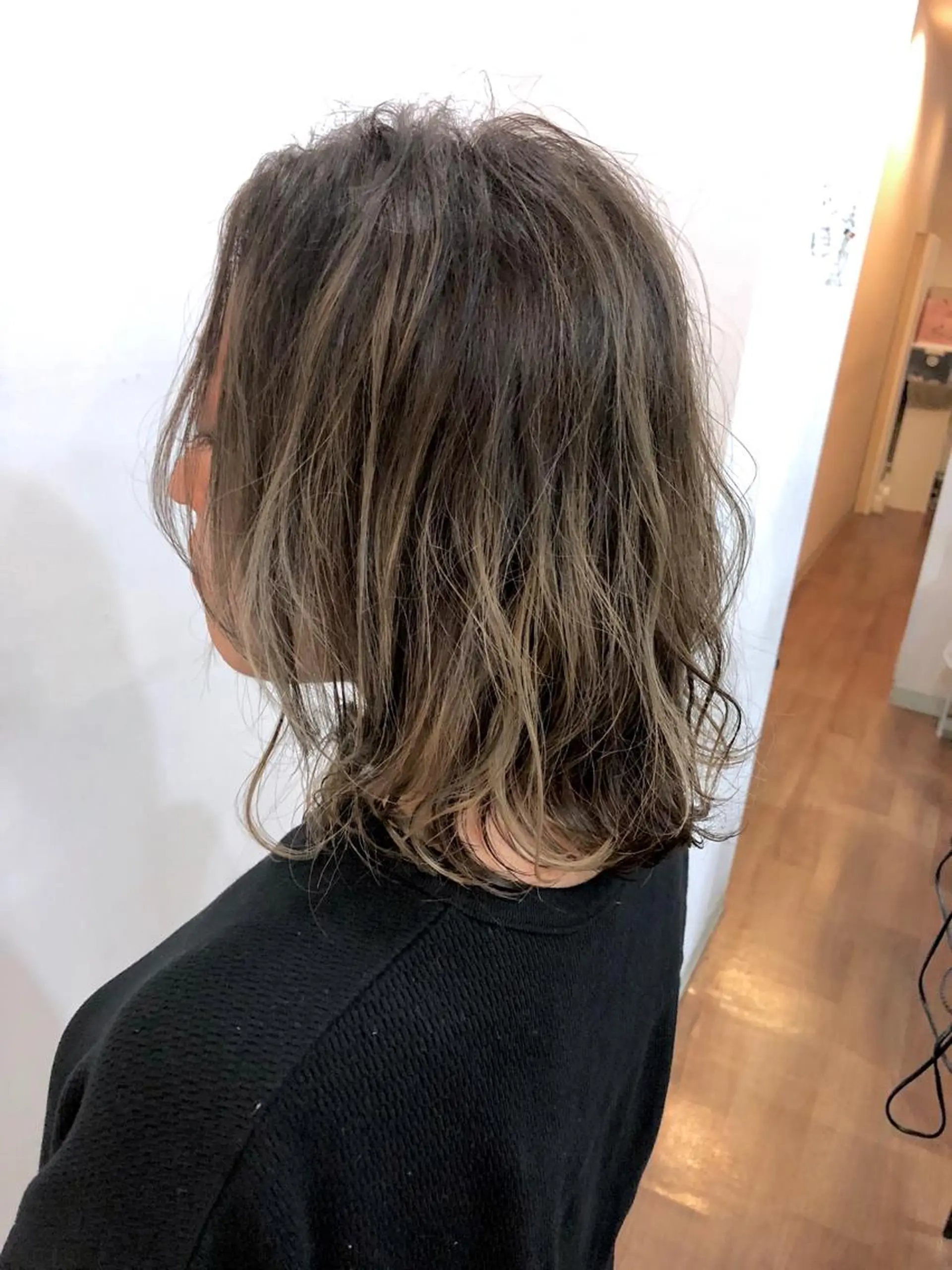 ミディアム カラー バレイヤージュ グラデーションカラー ハイライトカラー ハイライト レイヤーカット ヘアカラー 松村 崇弘のヘアスタイル