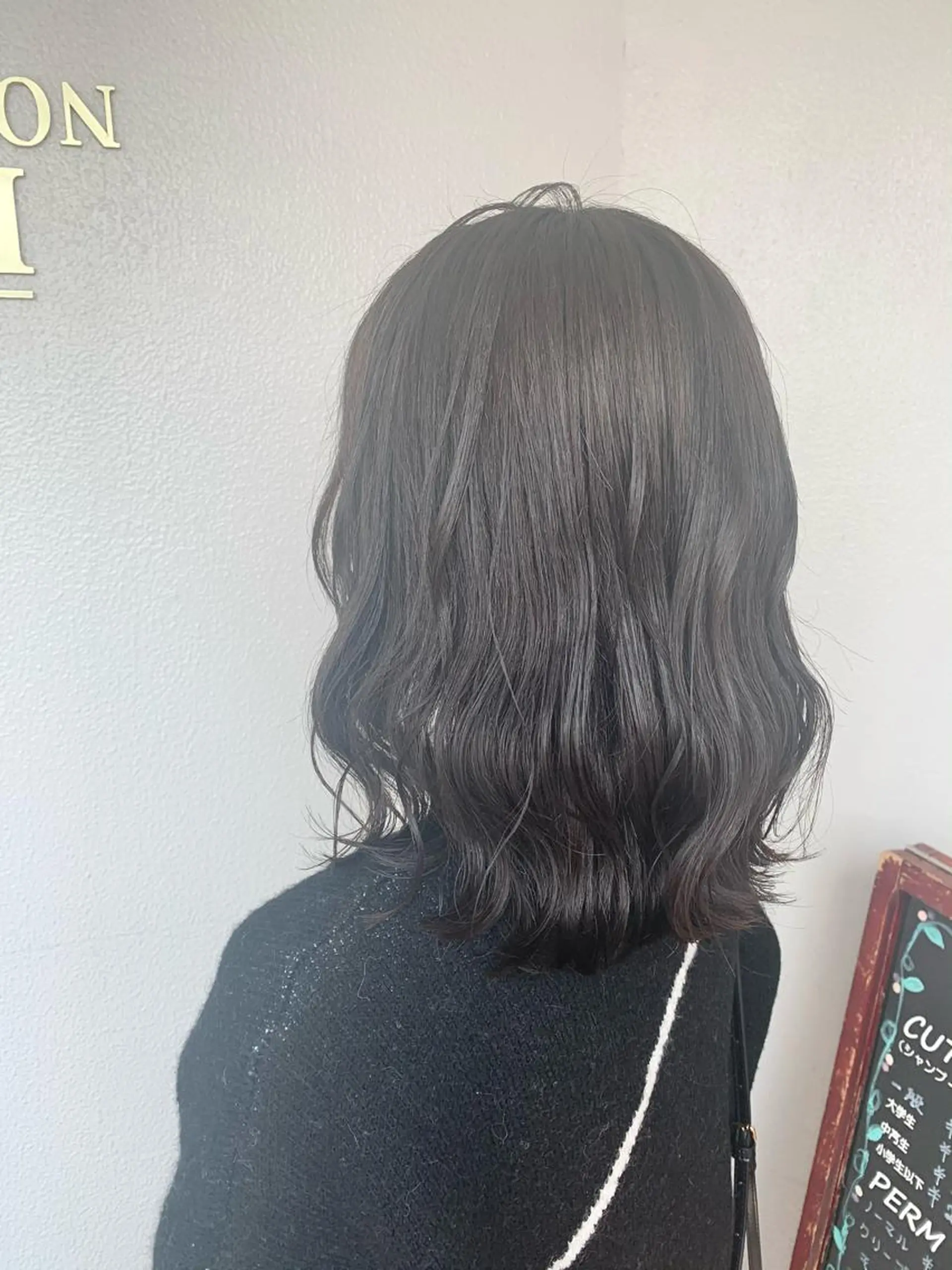 ミディアム カラー 三野 沙也のヘアスタイル