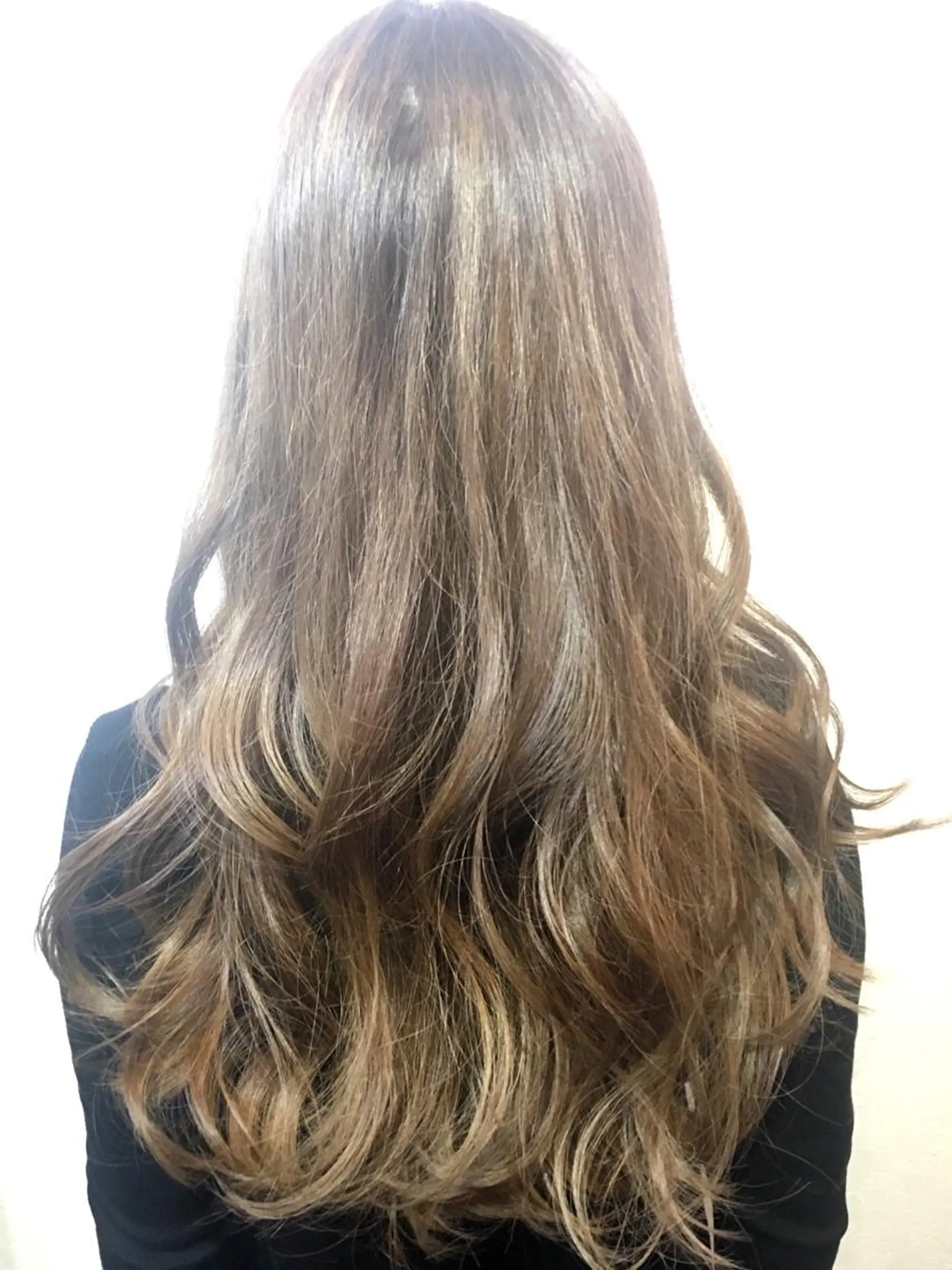 ロング カラー ブリーチ グレージュ hairsalon Link所属・hairsalon Linkのヘアスタイル