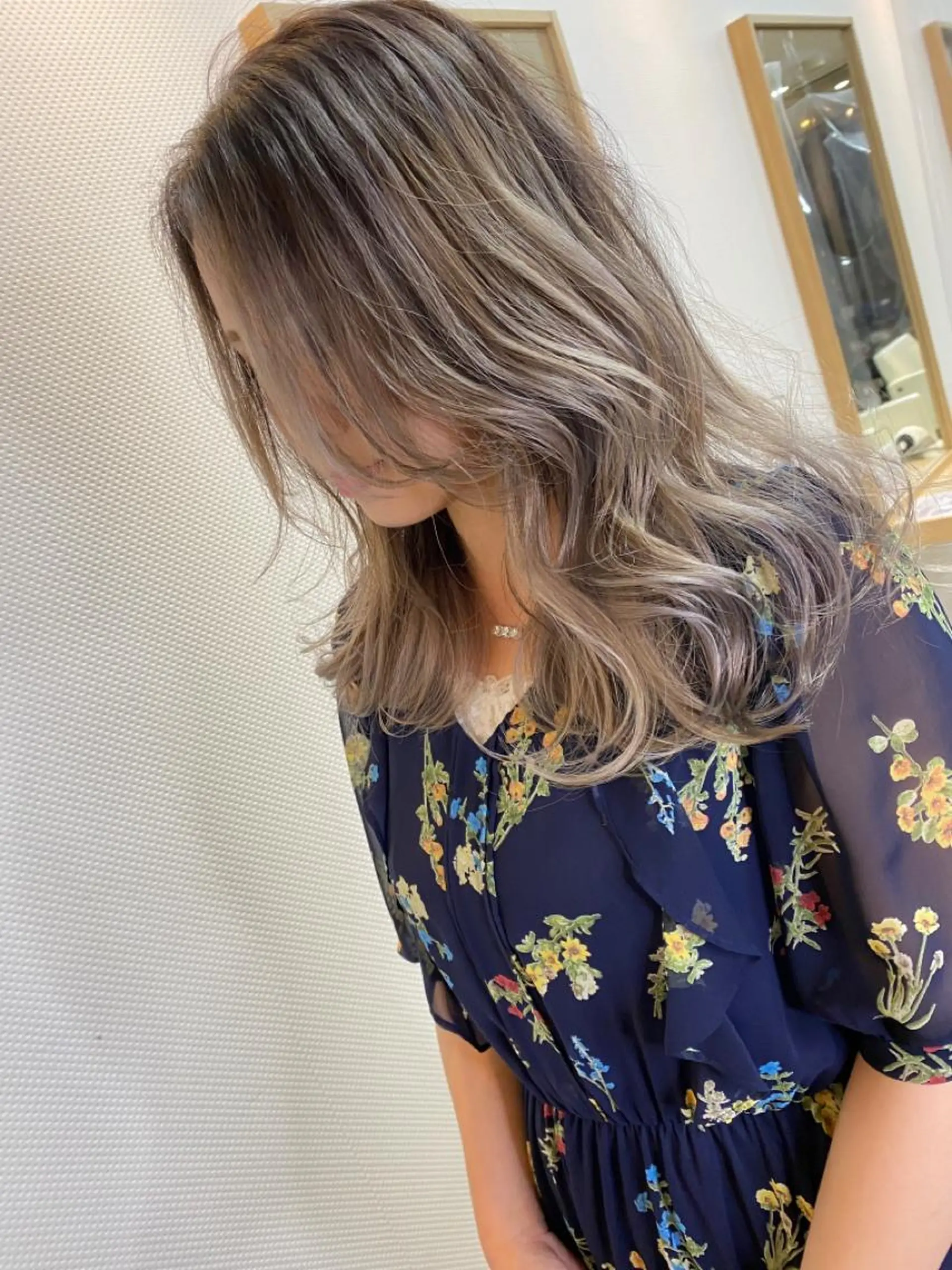 セミロング カラー 髪質改善/ ブリーチ/中尾のヘアスタイル