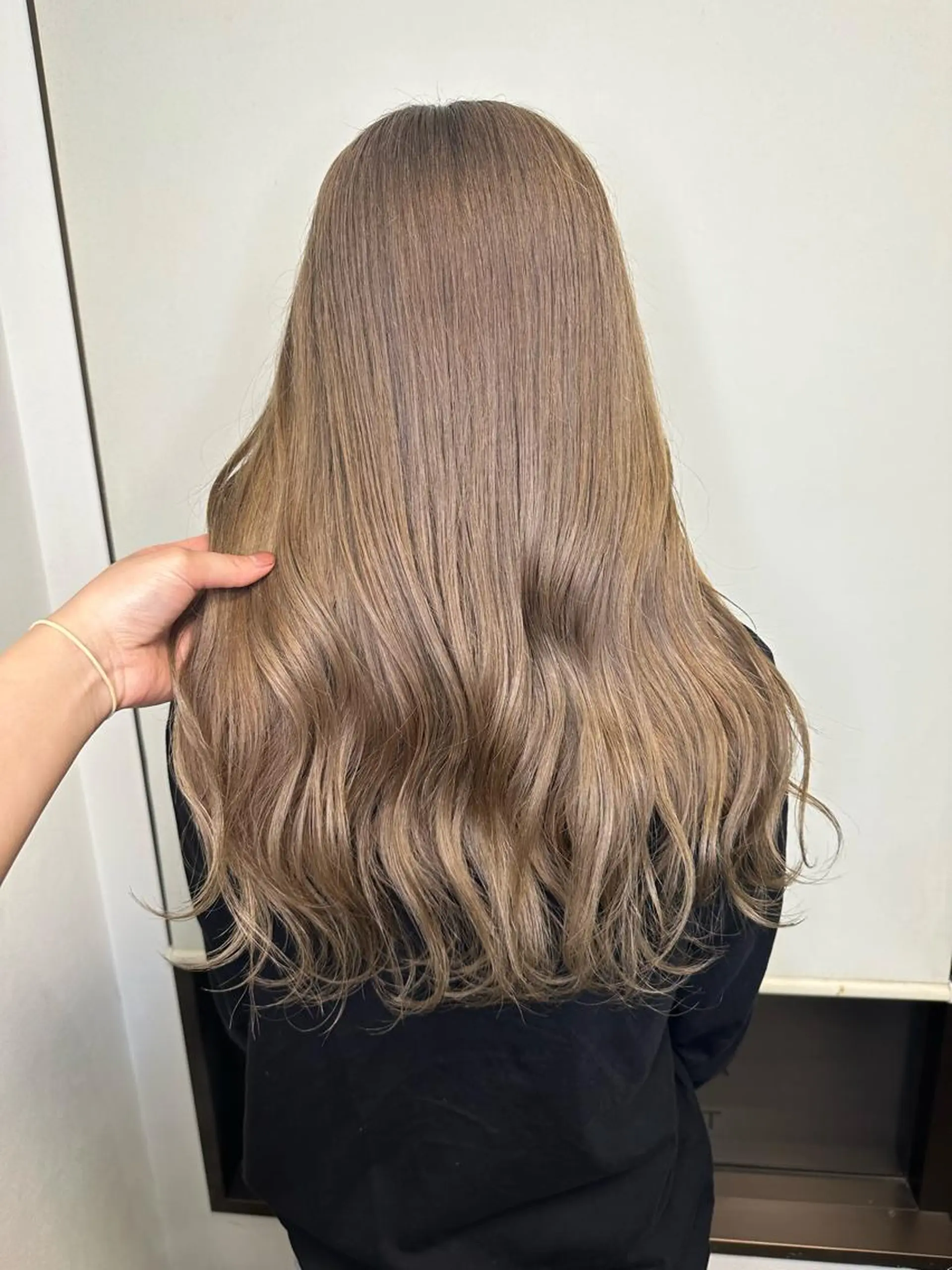 ミディアム カラー カット ヘアカラー トリートメント peg.hair所属・ブリーチカラー🫧 森　凪沙のヘアスタイル