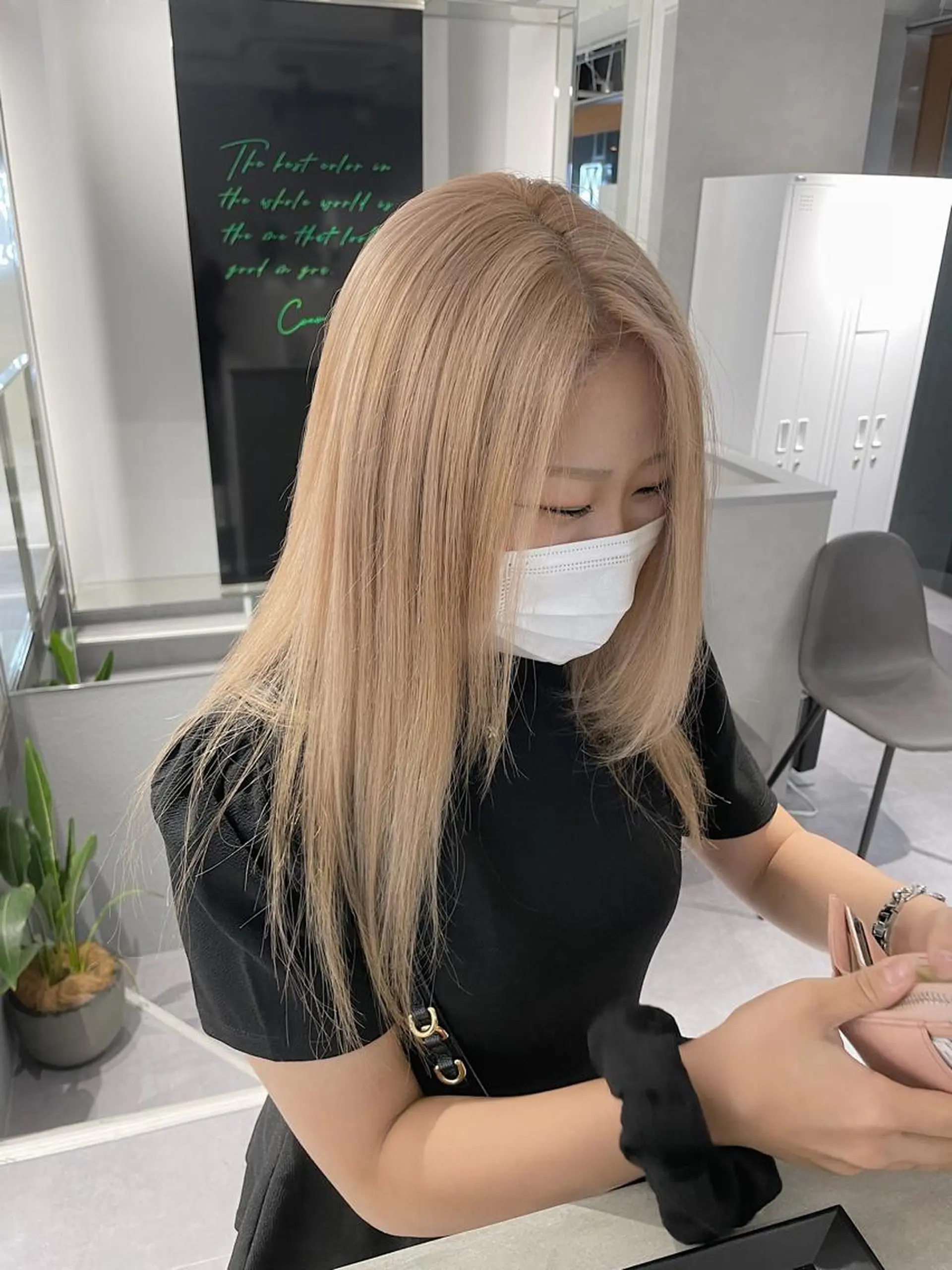 ロング カラー ikuma/ ミルクティーのヘアスタイル