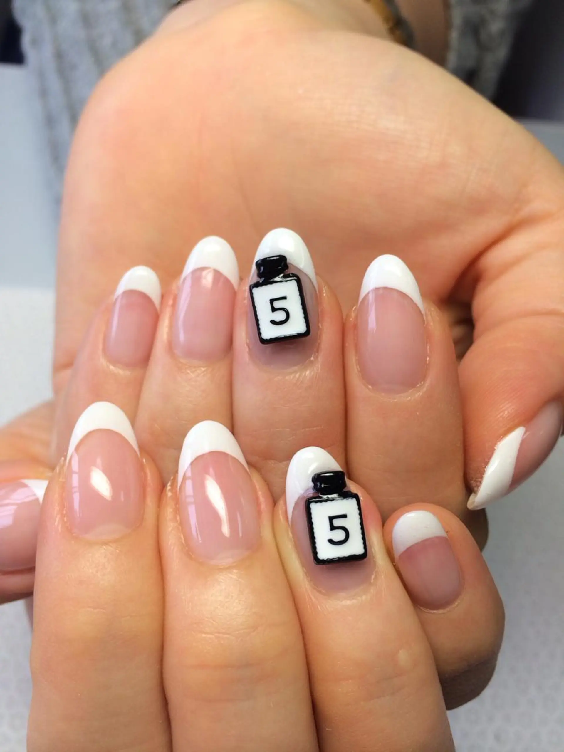 VIOLUS所属・VIOLUS 関目のネイルデザイン