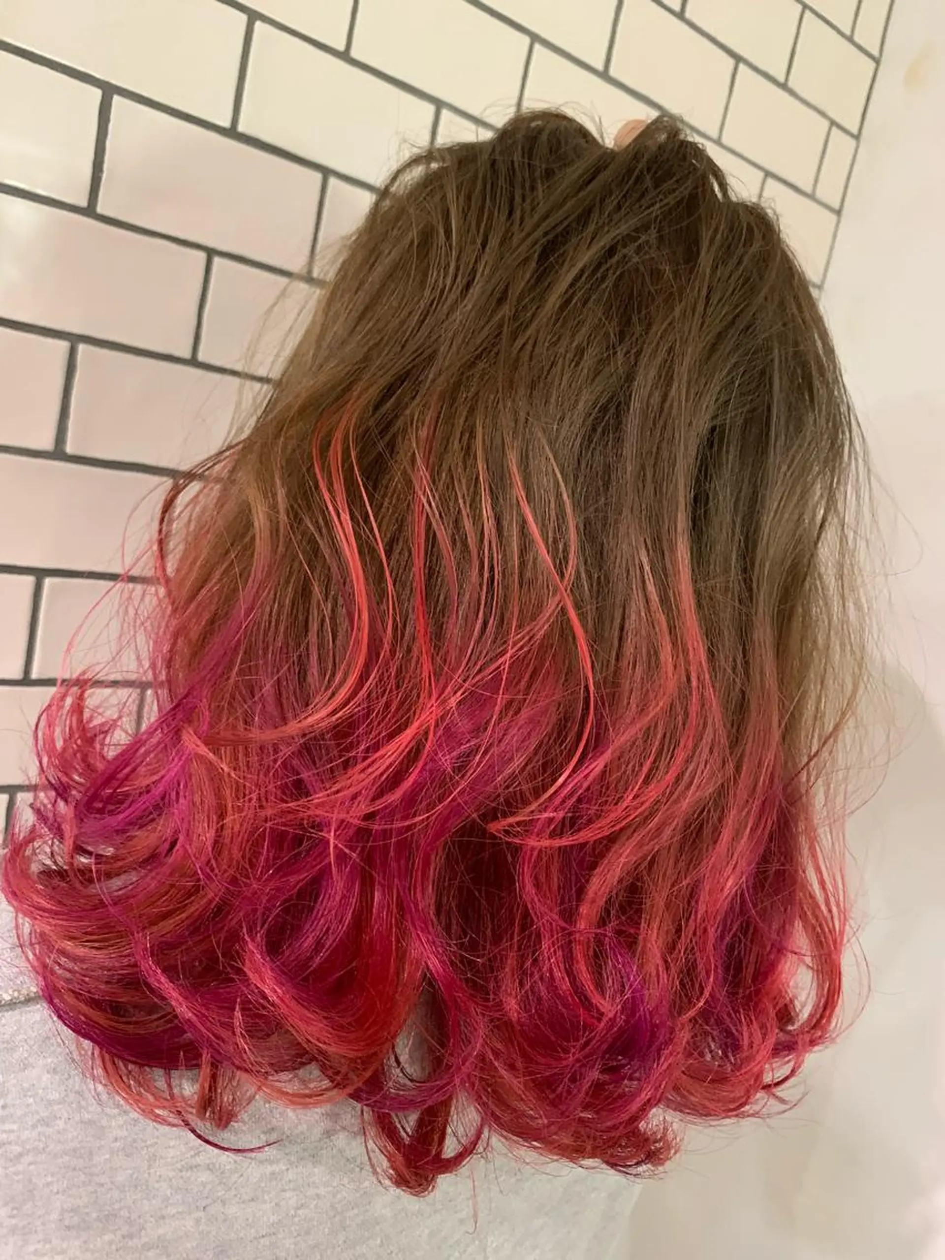 ロング カラー ヘアアレンジ イルミナカラー インナーカラー ピンクカラー 髪質改善 小顔カット 指名支持率NO.1 スタイリストのヘアスタイル