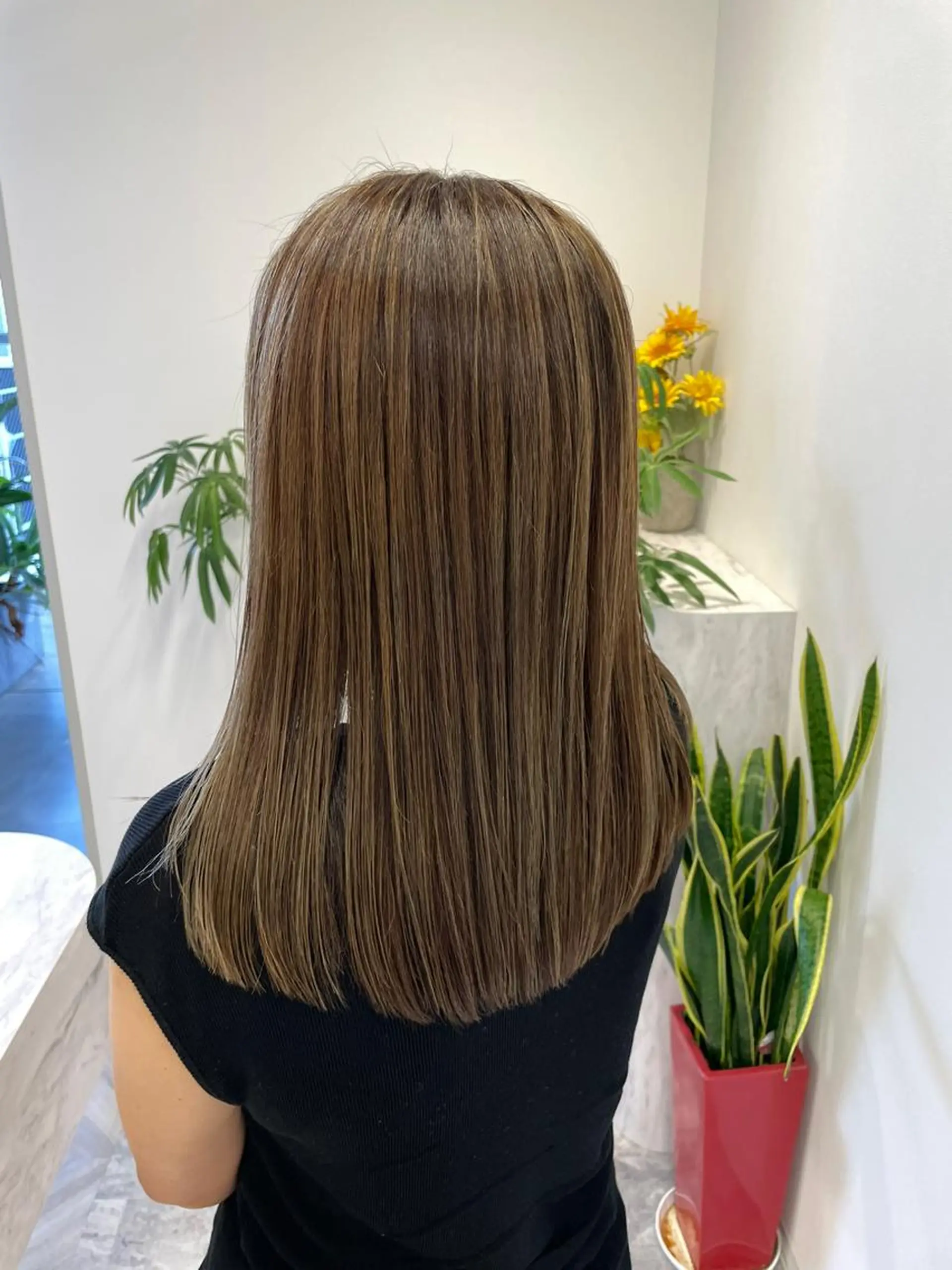 セミロング ere hair salonのヘアスタイル