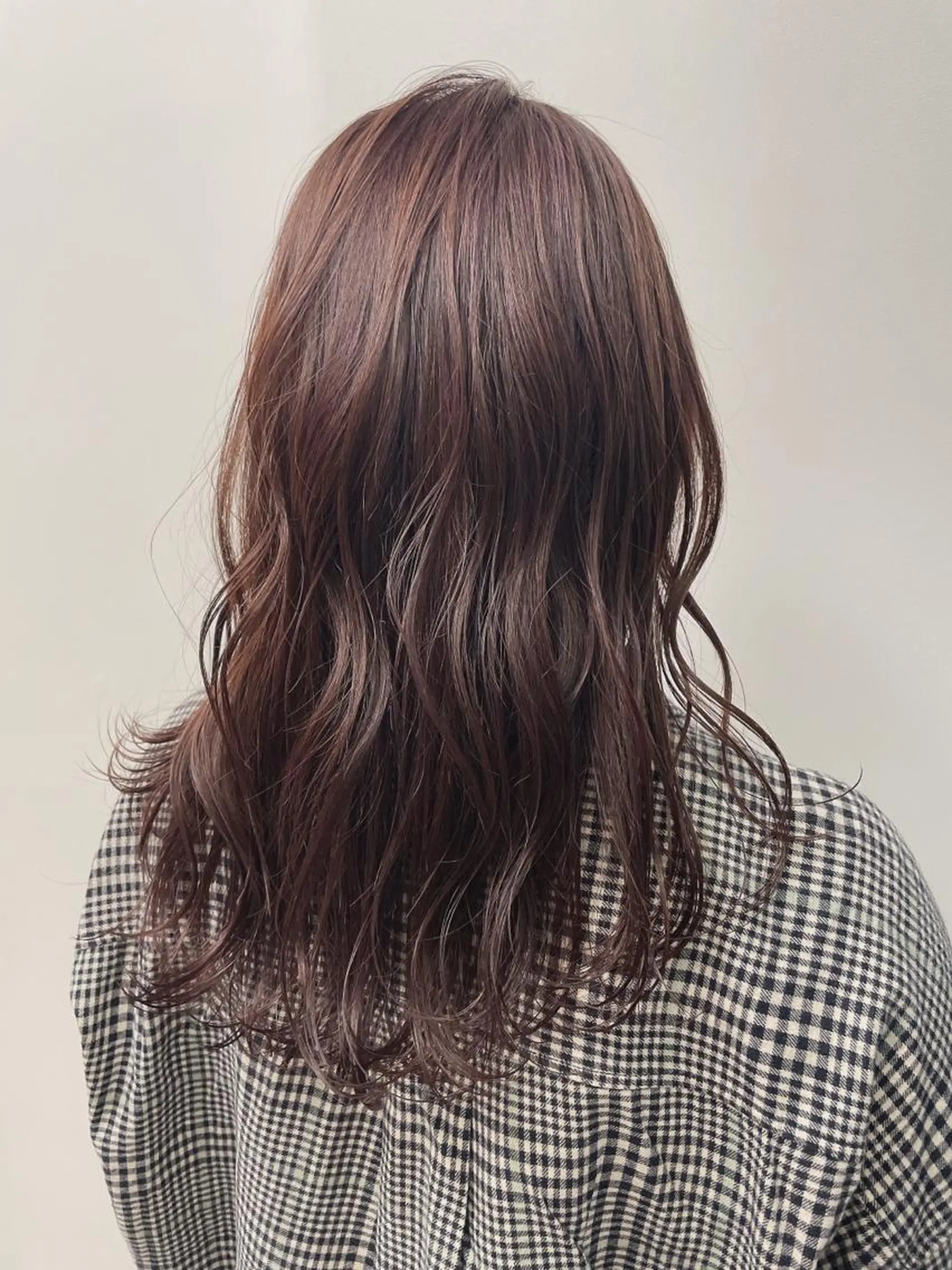 セミロング ピンクラベンダー コトネ🫧 韓国風レイヤーカットのヘアスタイル