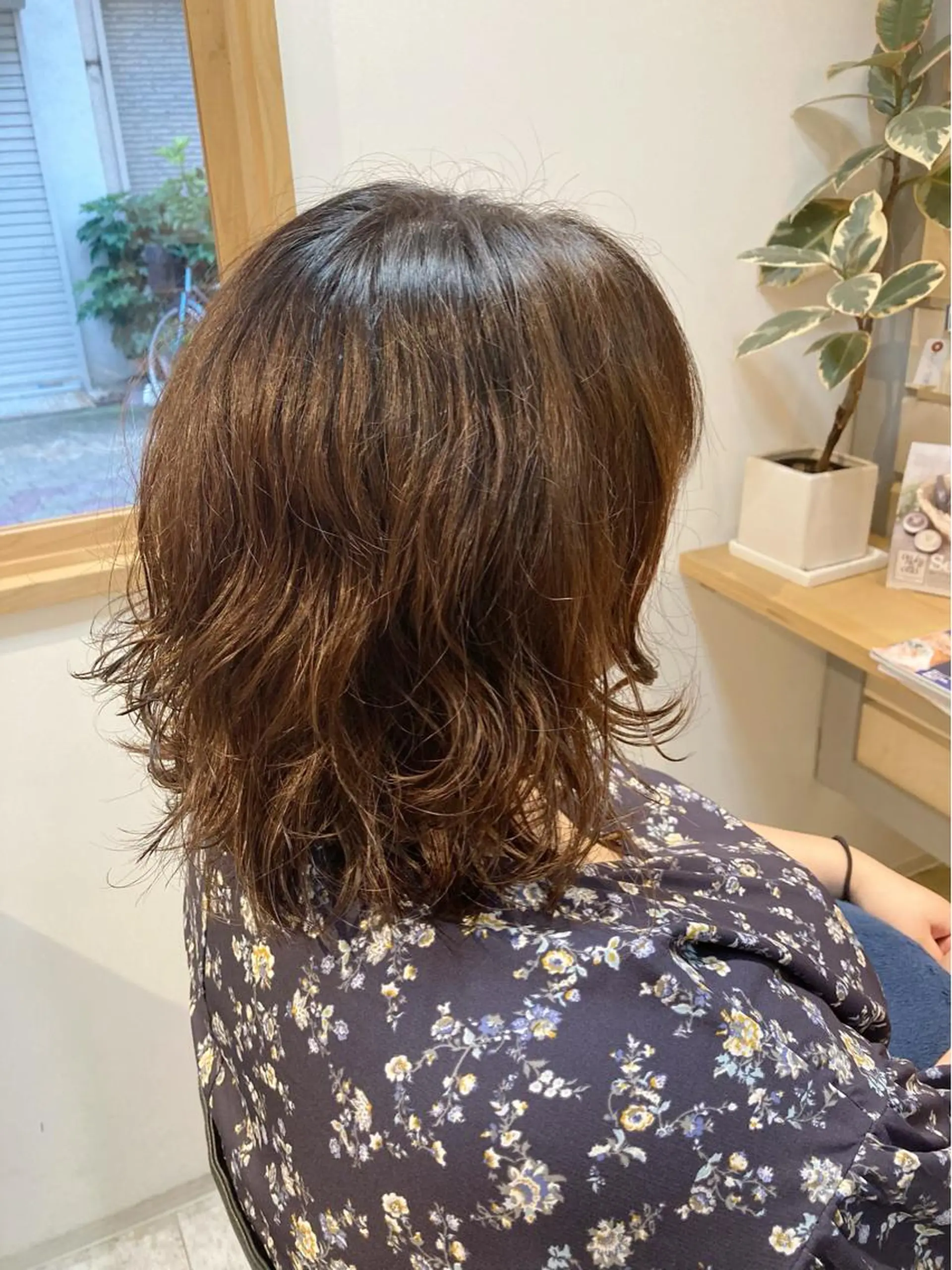 ミディアム ミディアムパーマ en't所属・【女性指名No.1】 西口直子のヘアスタイル