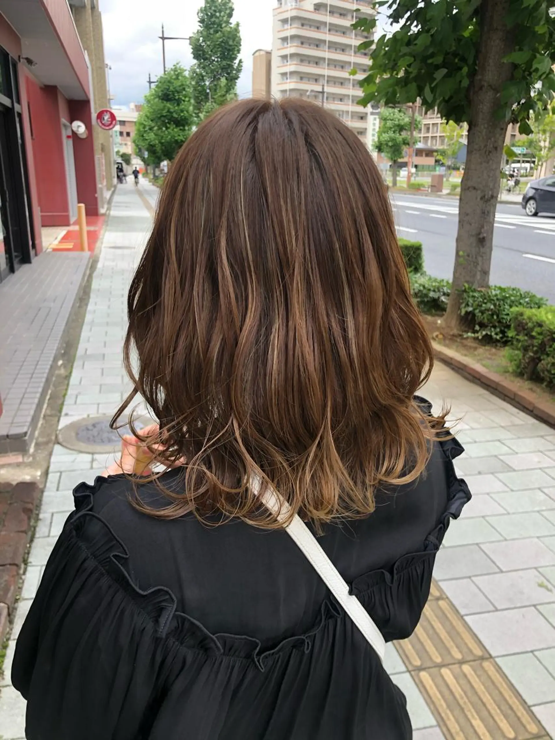 セミロング 國次 夕貴のヘアスタイル