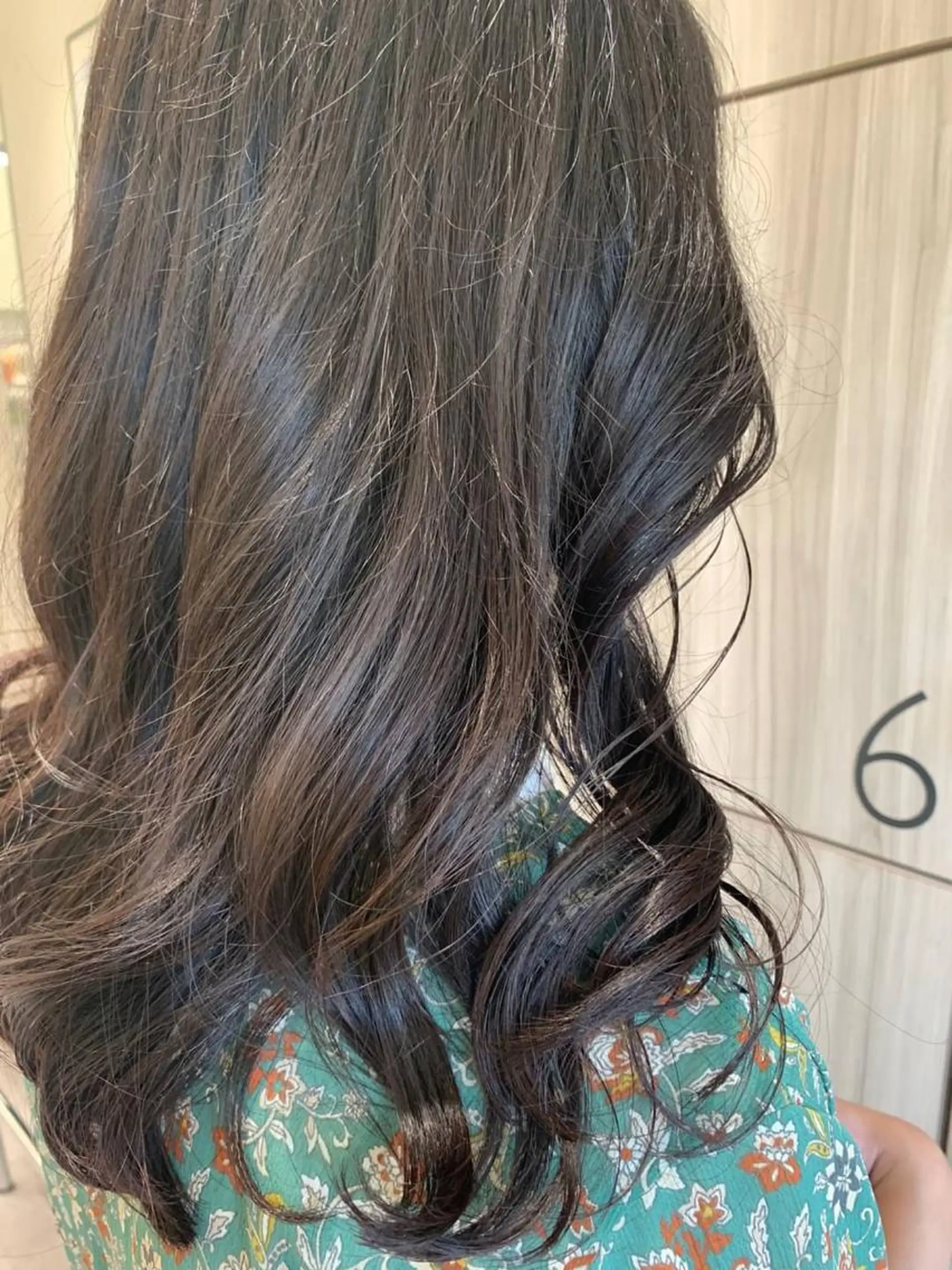 セミロング 恒川 ひなたのヘアスタイル