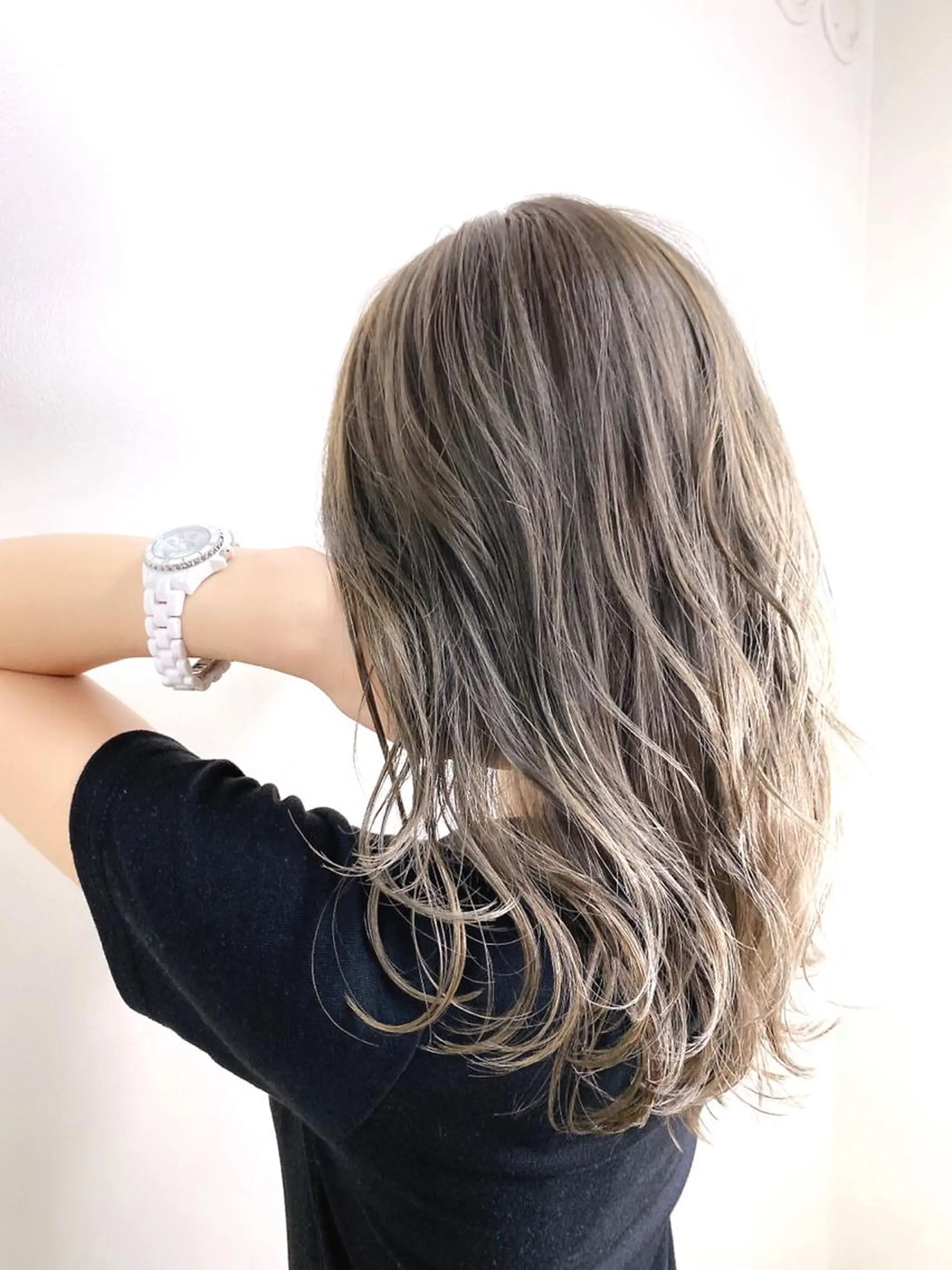 ミディアム カラー ハイライトカラー ハイライト ヘアカラー AI 高田馬場店のヘアスタイル