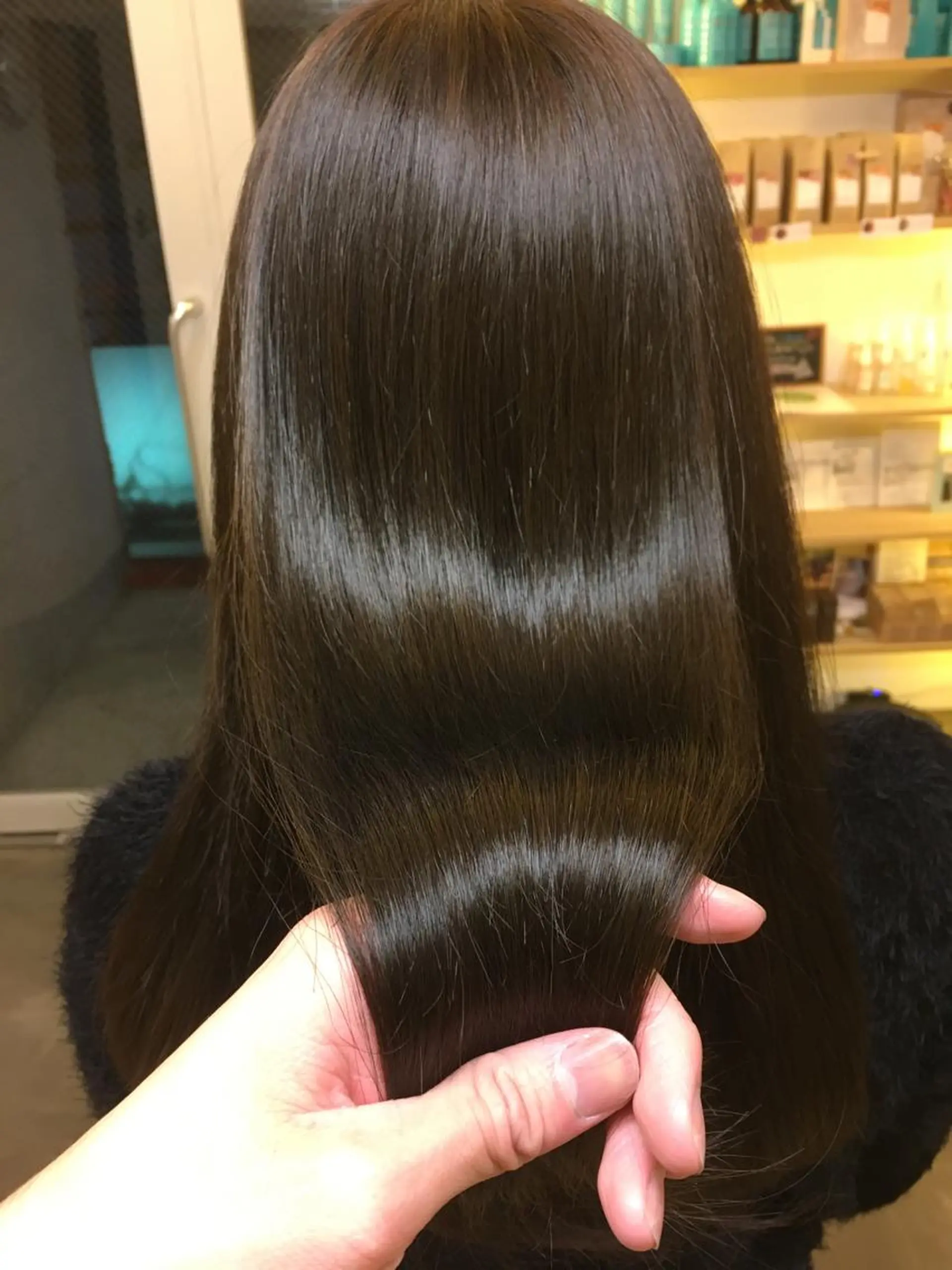 ミディアム セミロング ロング カラー アッシュ ミント 髪質改善 トリートメント メンズ眉毛ITSUK Iメンズ専門　新宿の眉毛・アイブロウイメージ