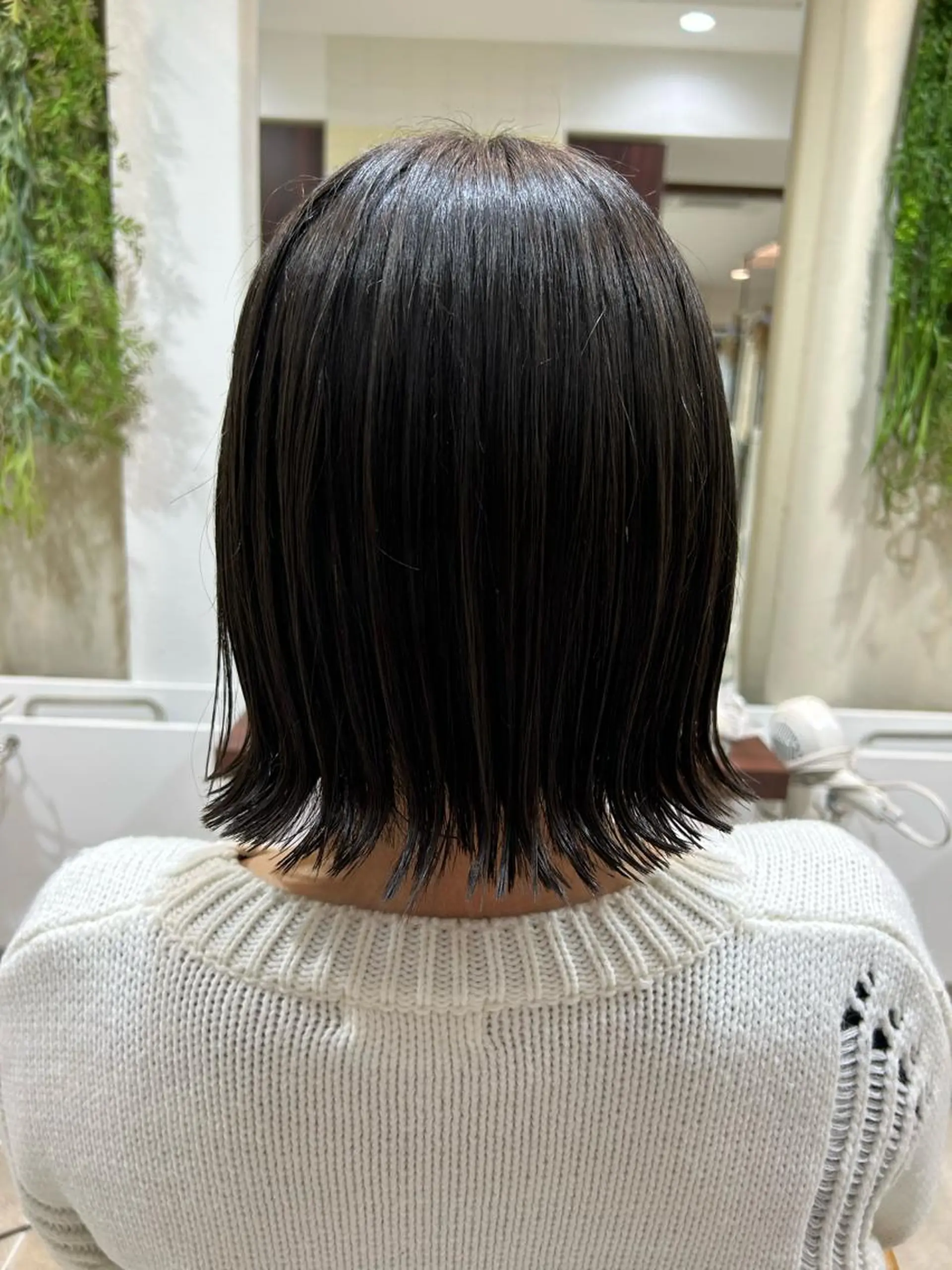 ミディアム 切りっぱなしボブ ボブ 外ハネヘア ブラウンカラー 🫧tomoka🫧のヘアスタイル