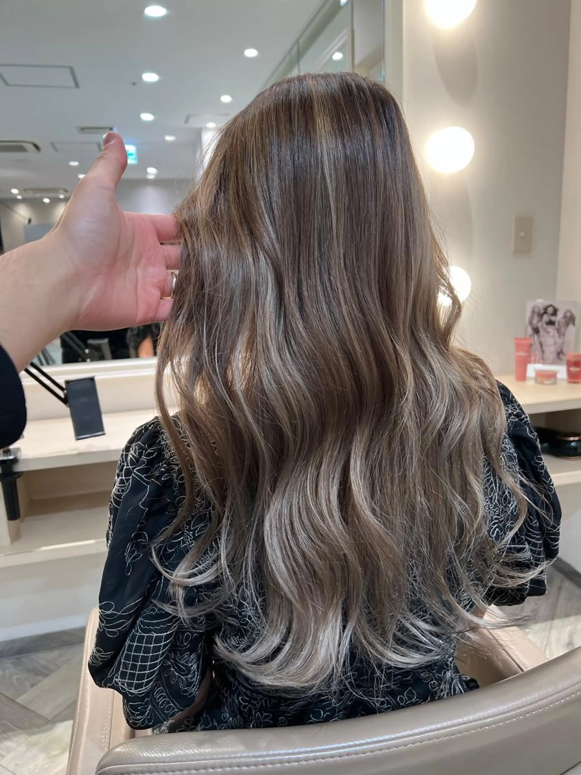 ミディアム カラー 🇺🇸海外デザイン iCON TOKYOのヘアスタイル