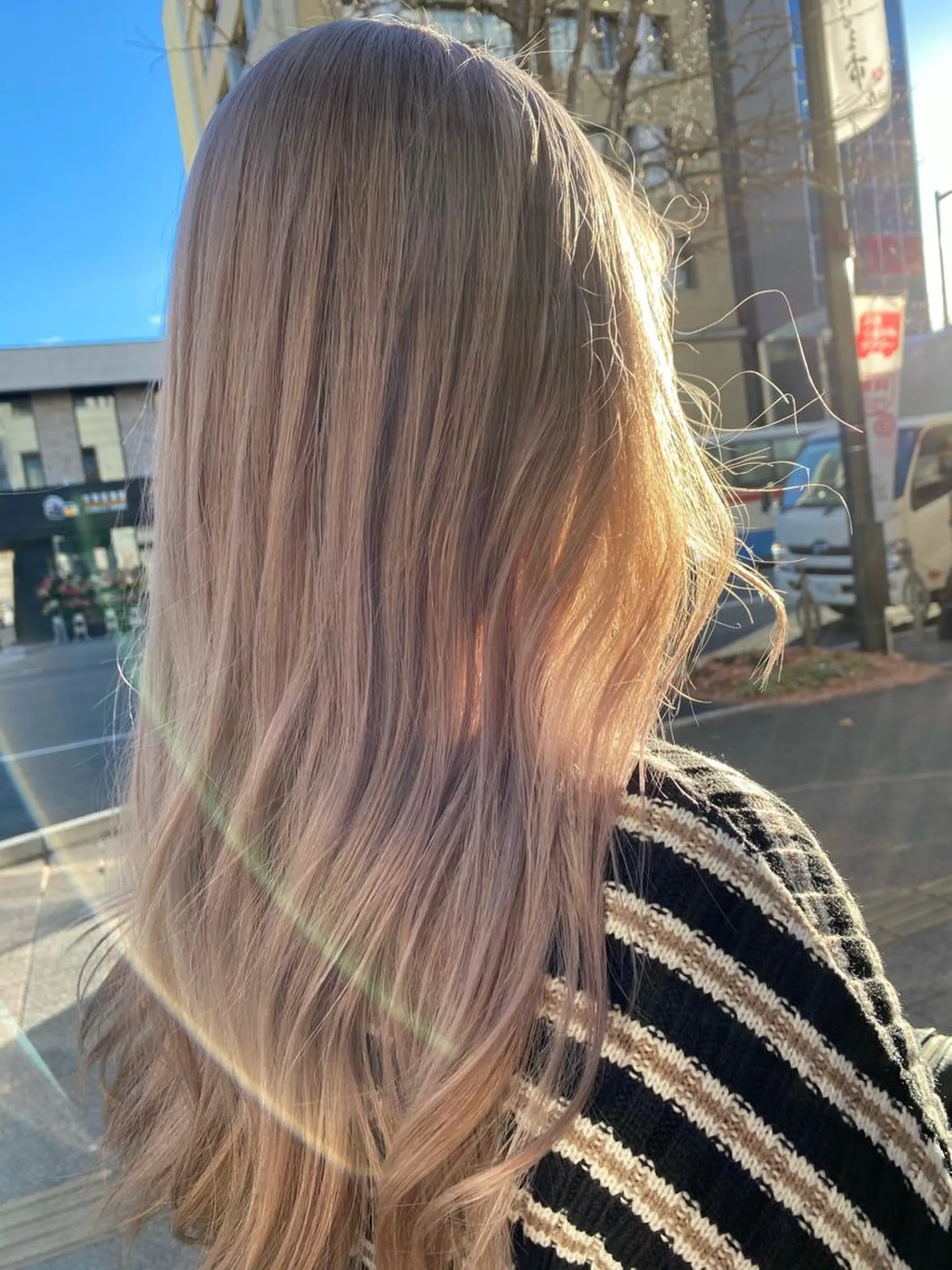 ロング カラー ブリーチ ハイトーンカラー ロング ヘアカラー force  hair所属・🫧富田 苑実🫧のヘアスタイル