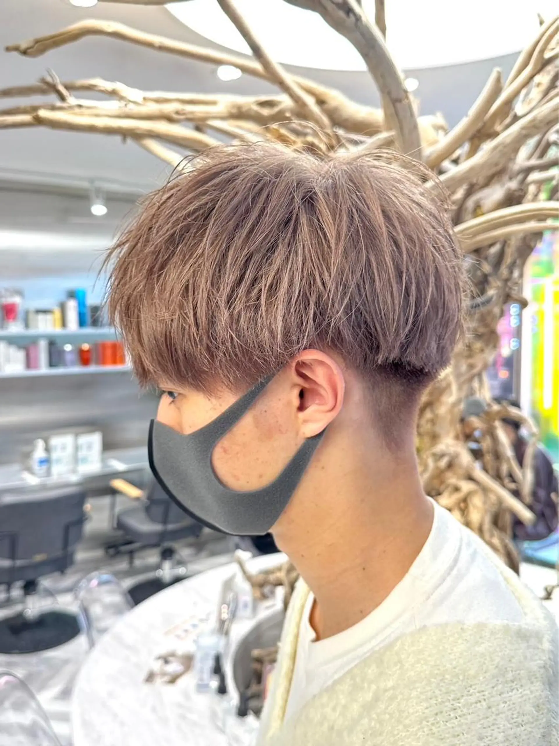 ショート カラー ヘアカラー カラーモデル⚡️ REONのヘアスタイル