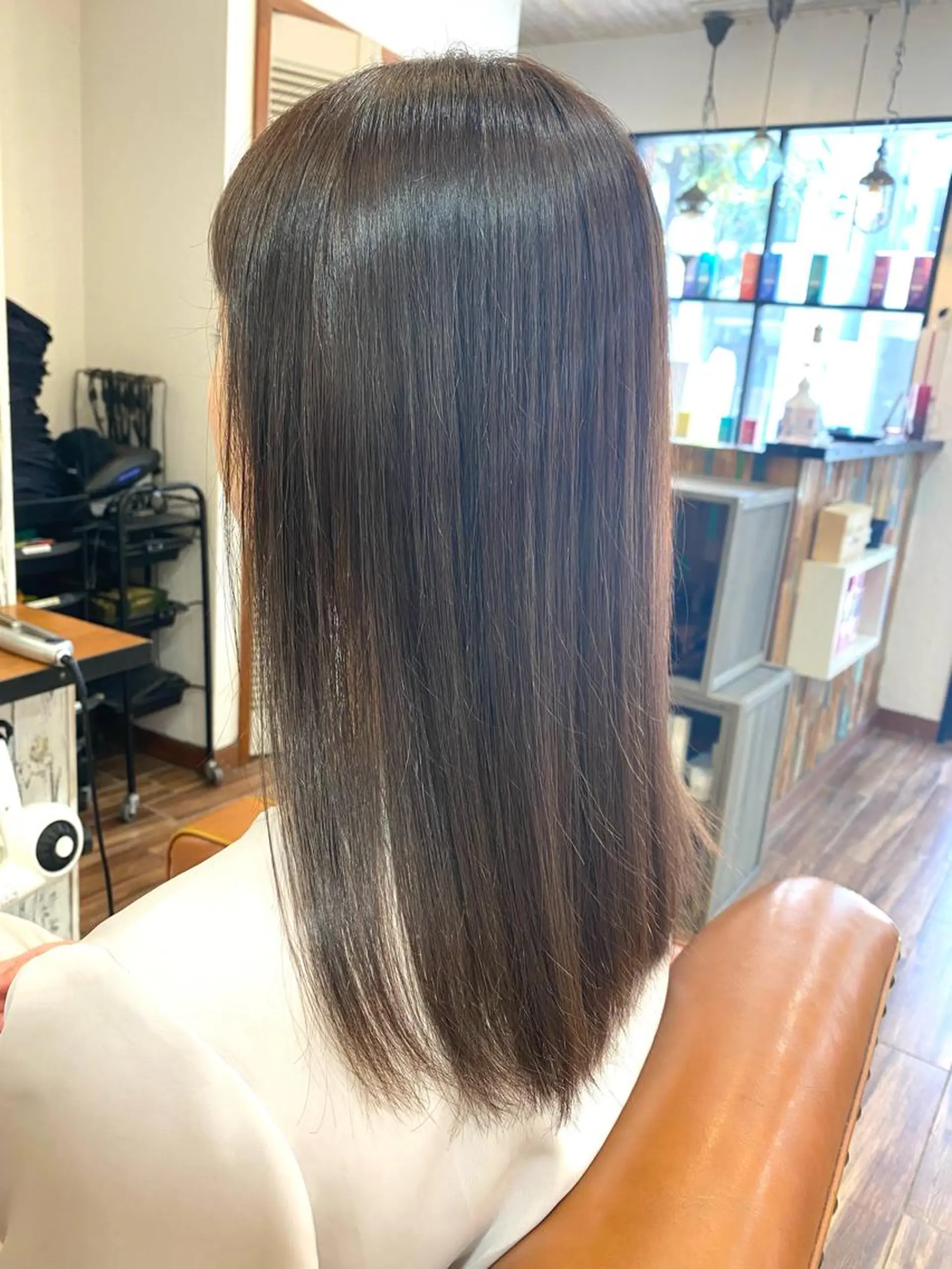 セミロング トリートメント カット ヘアカラー トリートメント Keshiki   hair design所属・くびれショート・ボブ デザインカラー特化のヘアスタイル
