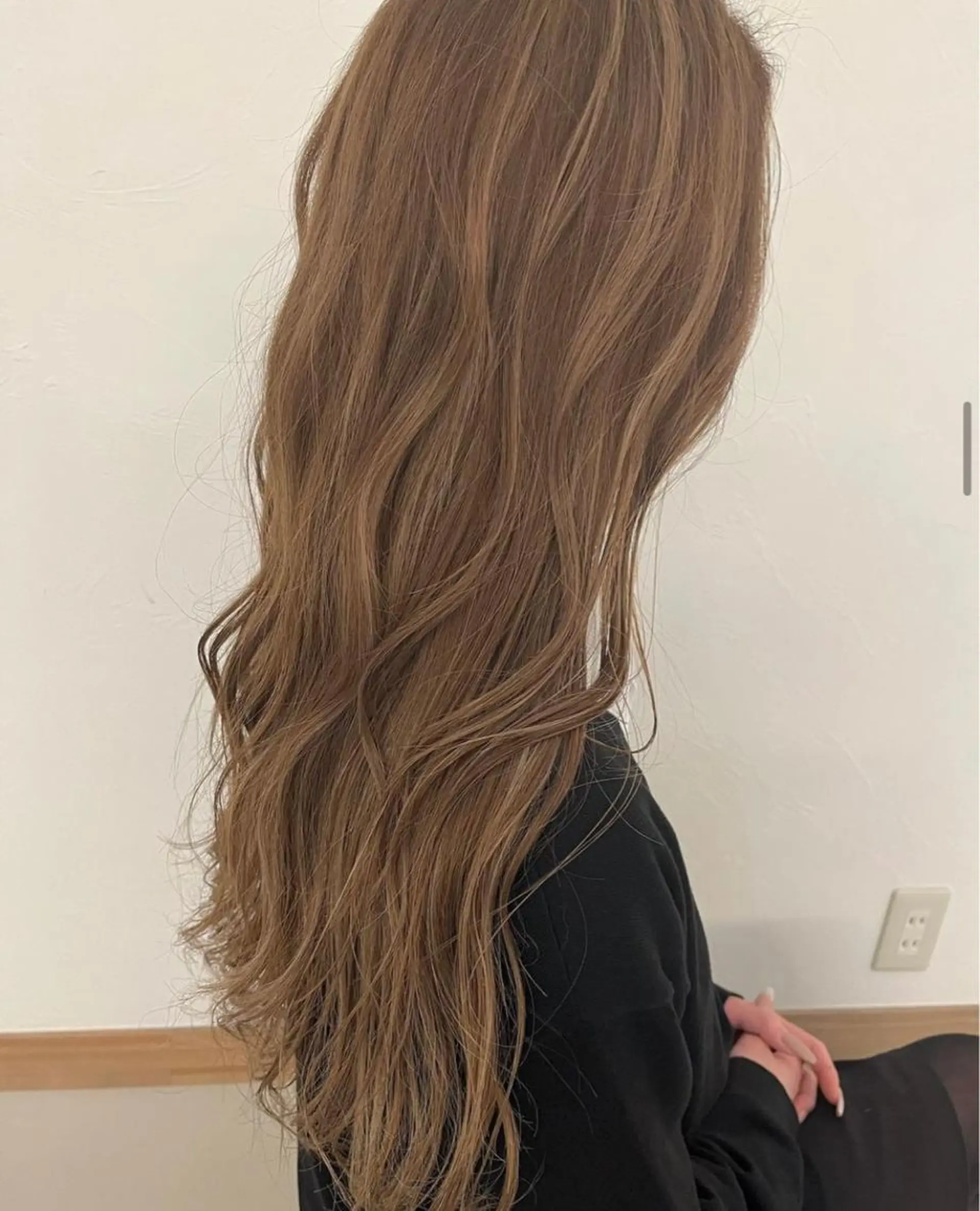 ロング カラー ベージュカラー ハイライトカラー ハイライト Agu hair time所属・time_ メラニーのヘアスタイル