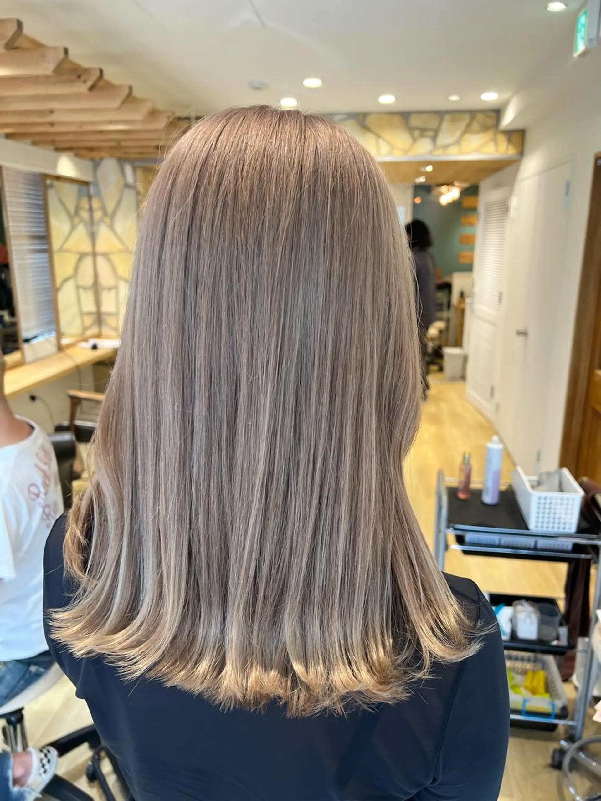 ミディアム カット ヘアカラー 渋谷ハイトーン/ デザインカラー阿部のヘアスタイル