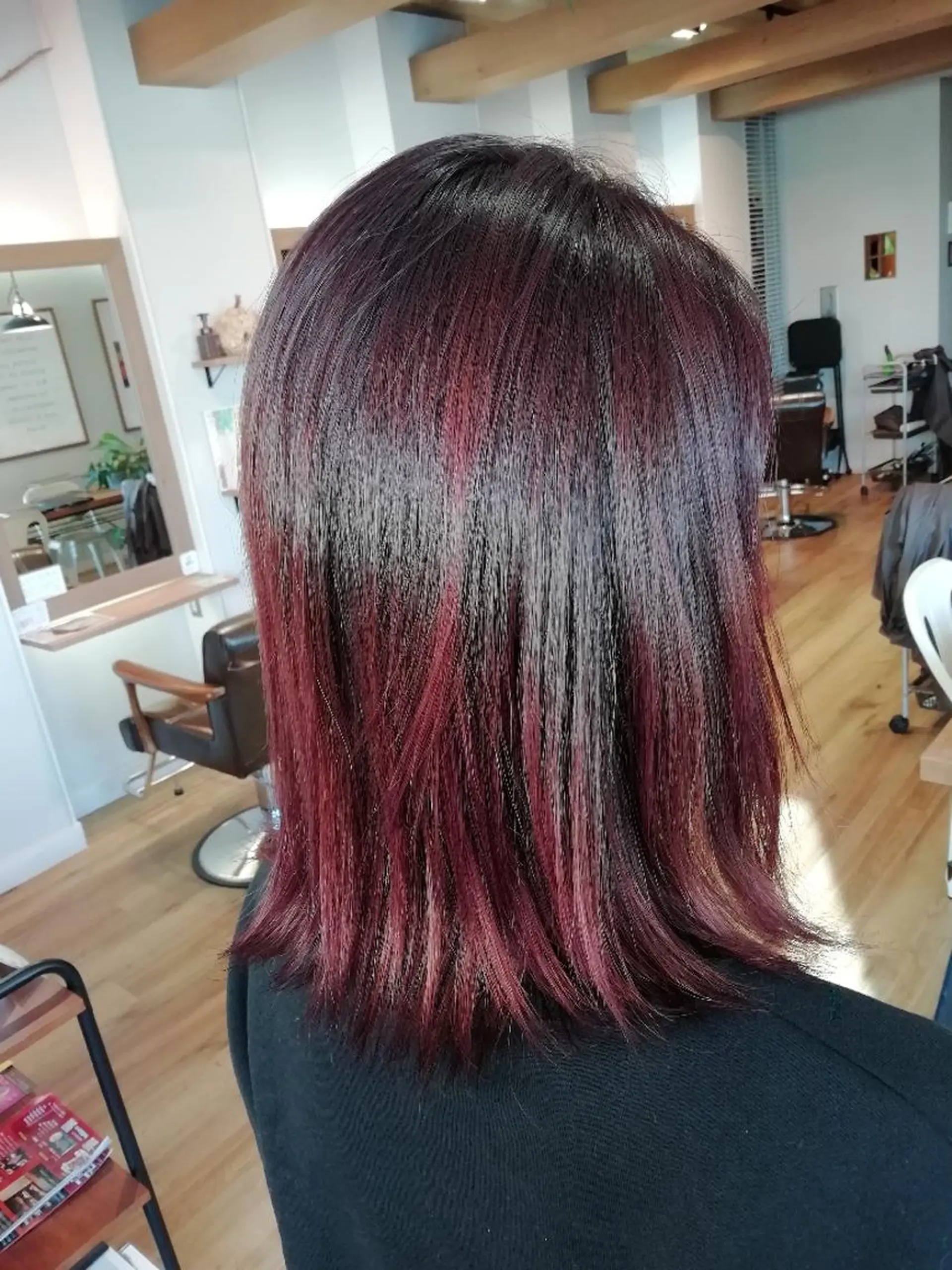 カラー ハイトーンカラー ピンクカラー 堀 望美のヘアスタイル