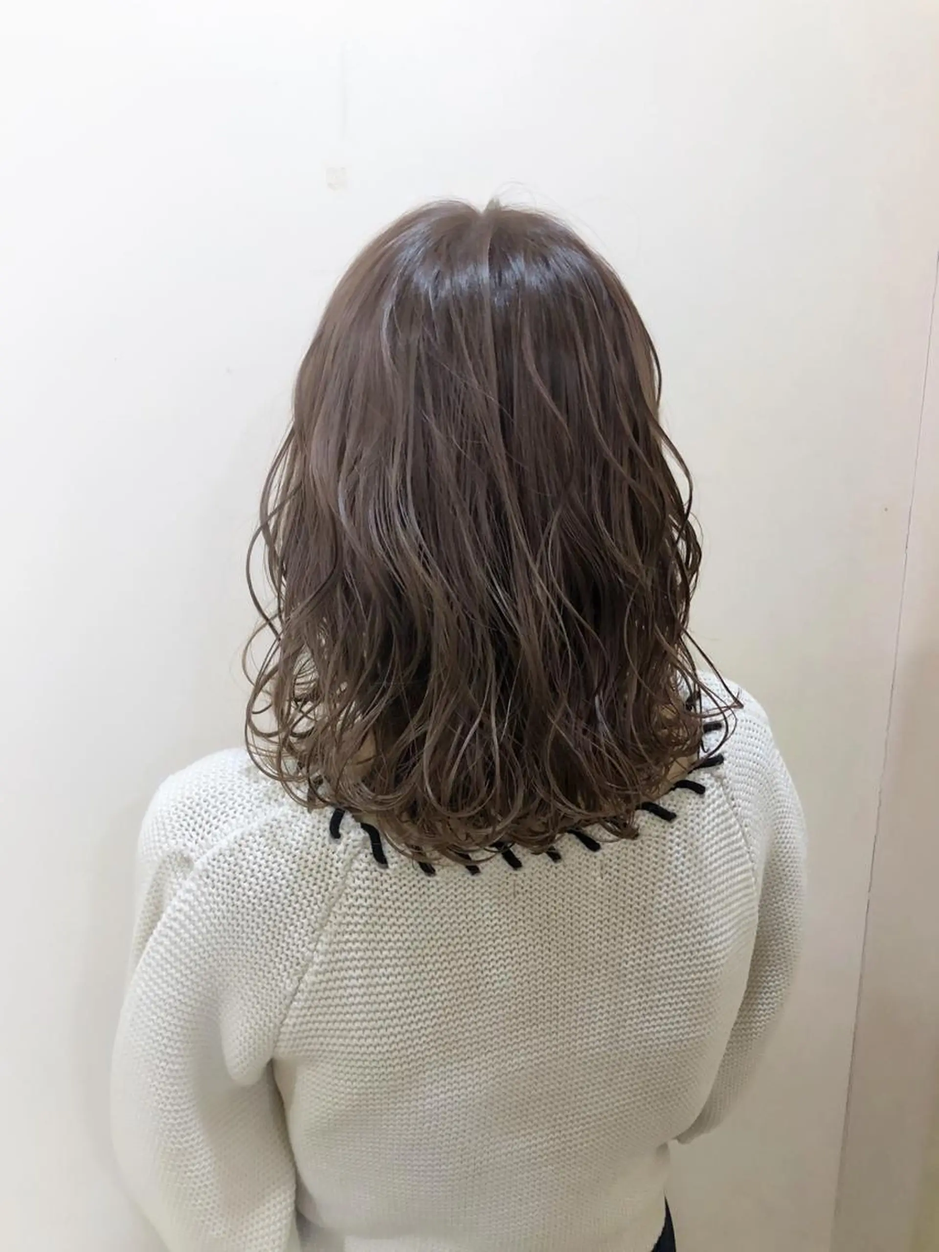 ミディアム カラー 服部 樹季のヘアスタイル