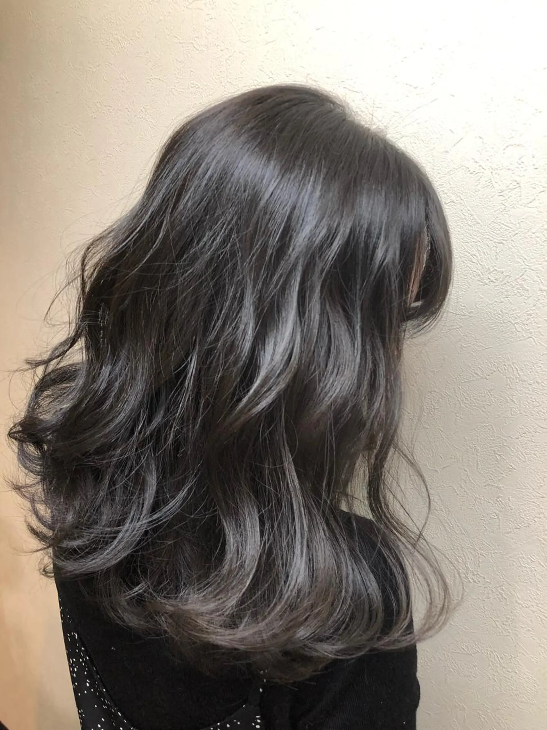 カラー 工藤 綾華のヘアスタイル