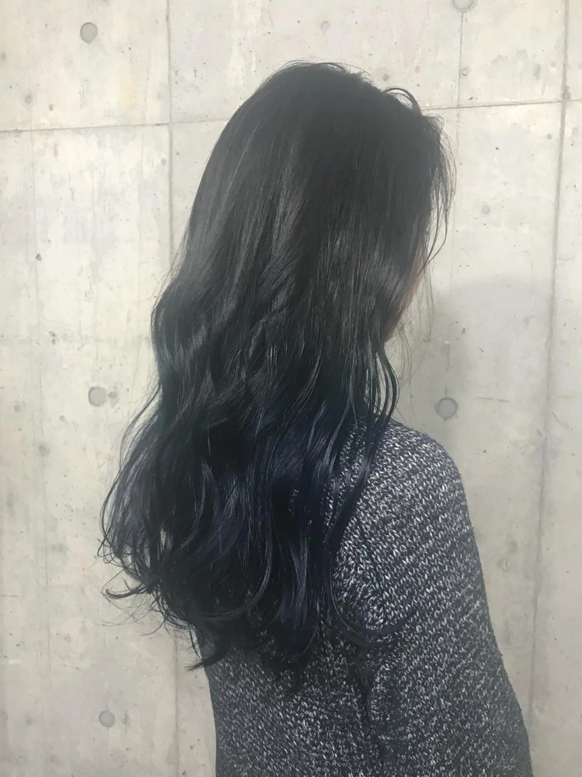 セミロング カラー パーマ ヘアアレンジ メンズ キッズ ネイル マツエク・マツパ グラデーションカラー ネイビーカラー グラデーション ネイビー サロンドミルク 原宿のヘアスタイル