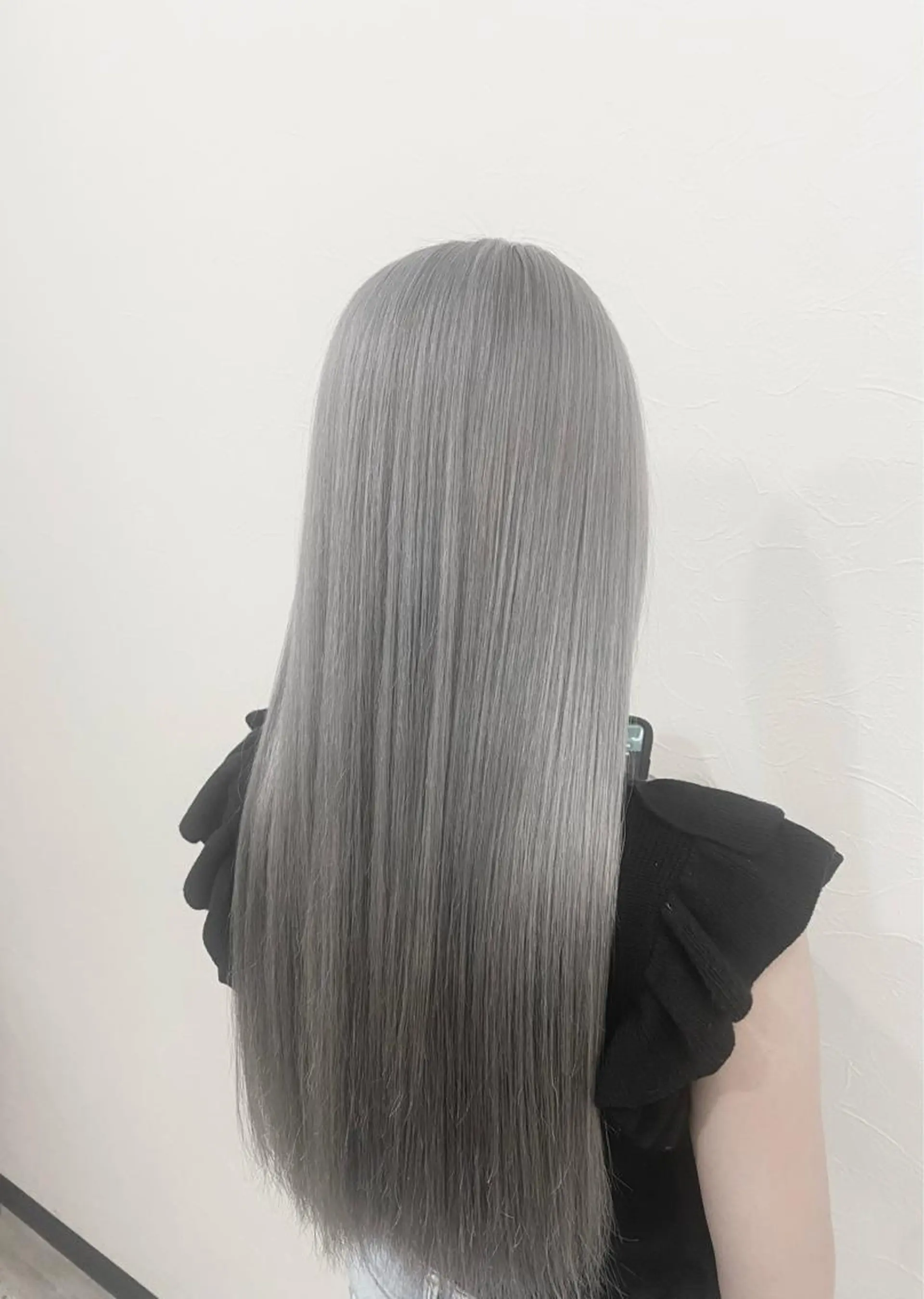 ロング カラー ブリーチ シルバー ホワイトシルバー Asuka 🌈のヘアスタイル