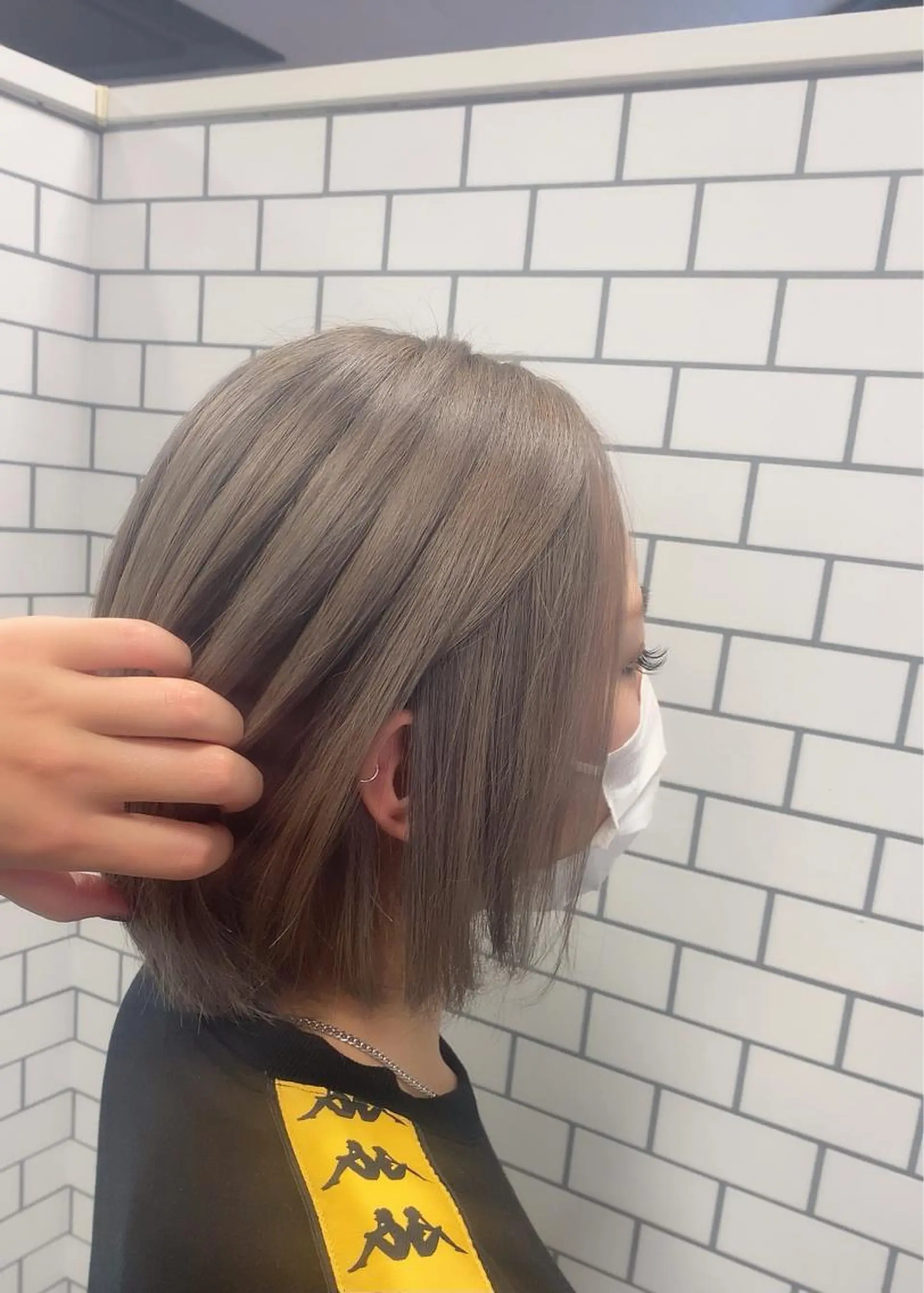 ショート カラー グレージュ ミルクティーグレージュ UNDER vr 【アンダーバー】のヘアスタイル