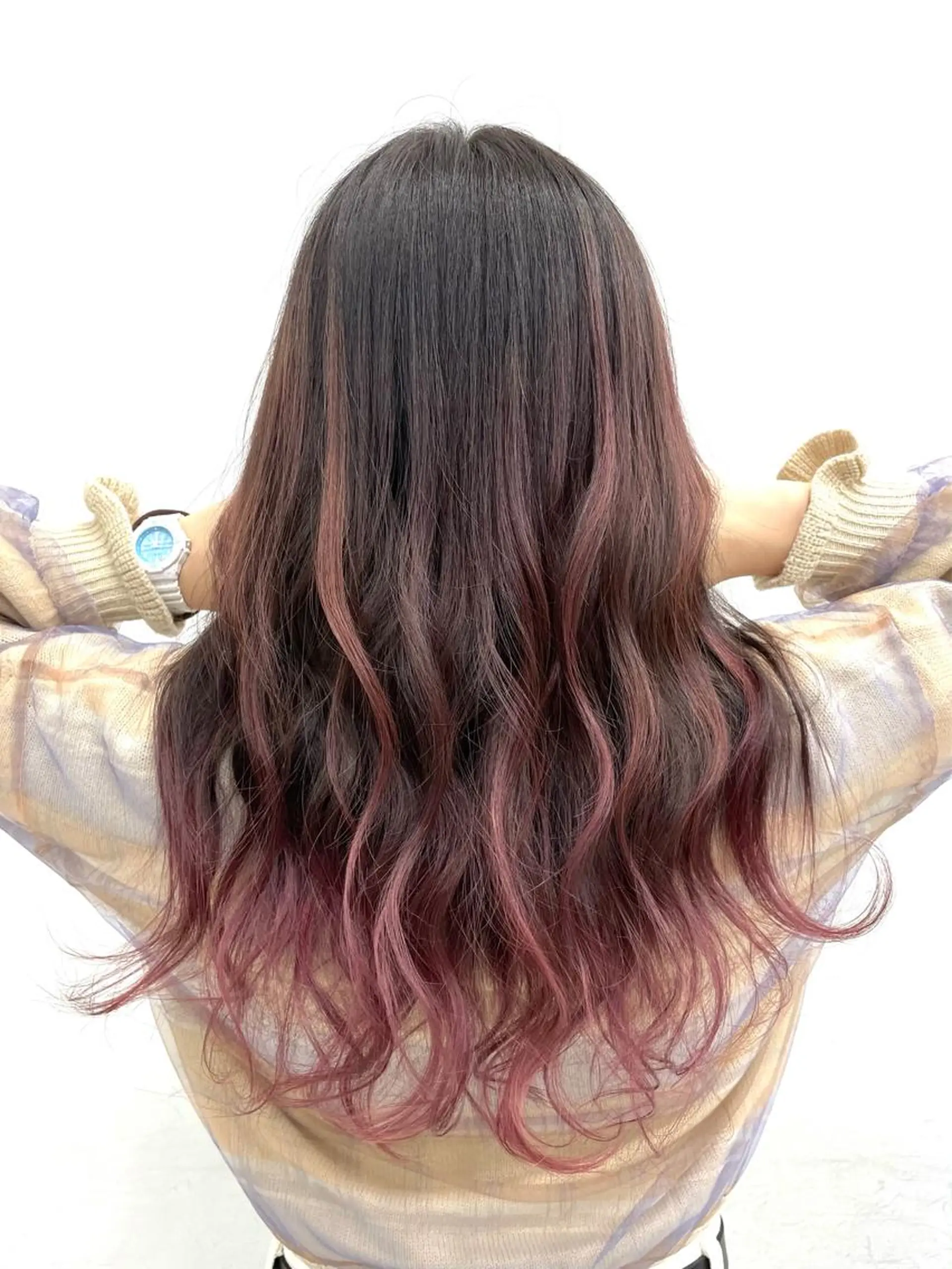 ミディアム カラー ヘアアレンジ バレイヤージュ ブリーチ ピンクカラー レイヤーカット 🦄インナーカラー 🦄貫井彩花のヘアスタイル