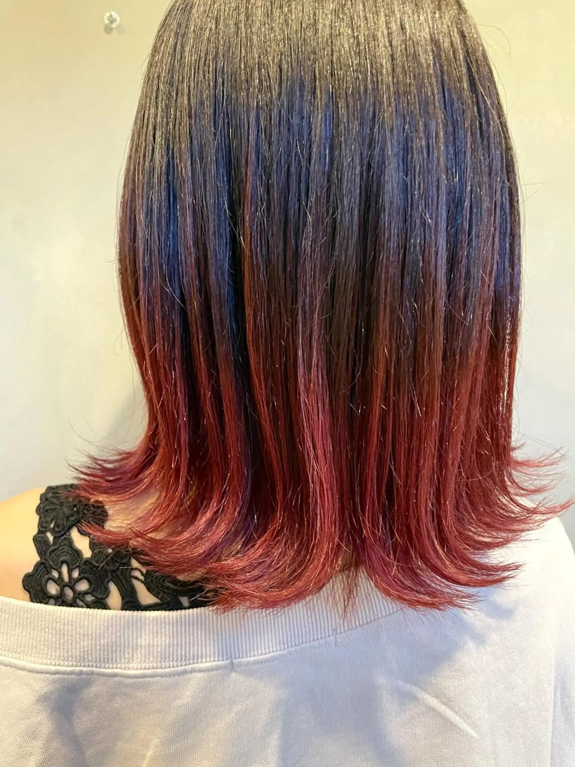 ミディアム カラー ヘアカラー ハイライトが 得意なニキです😊のヘアスタイル