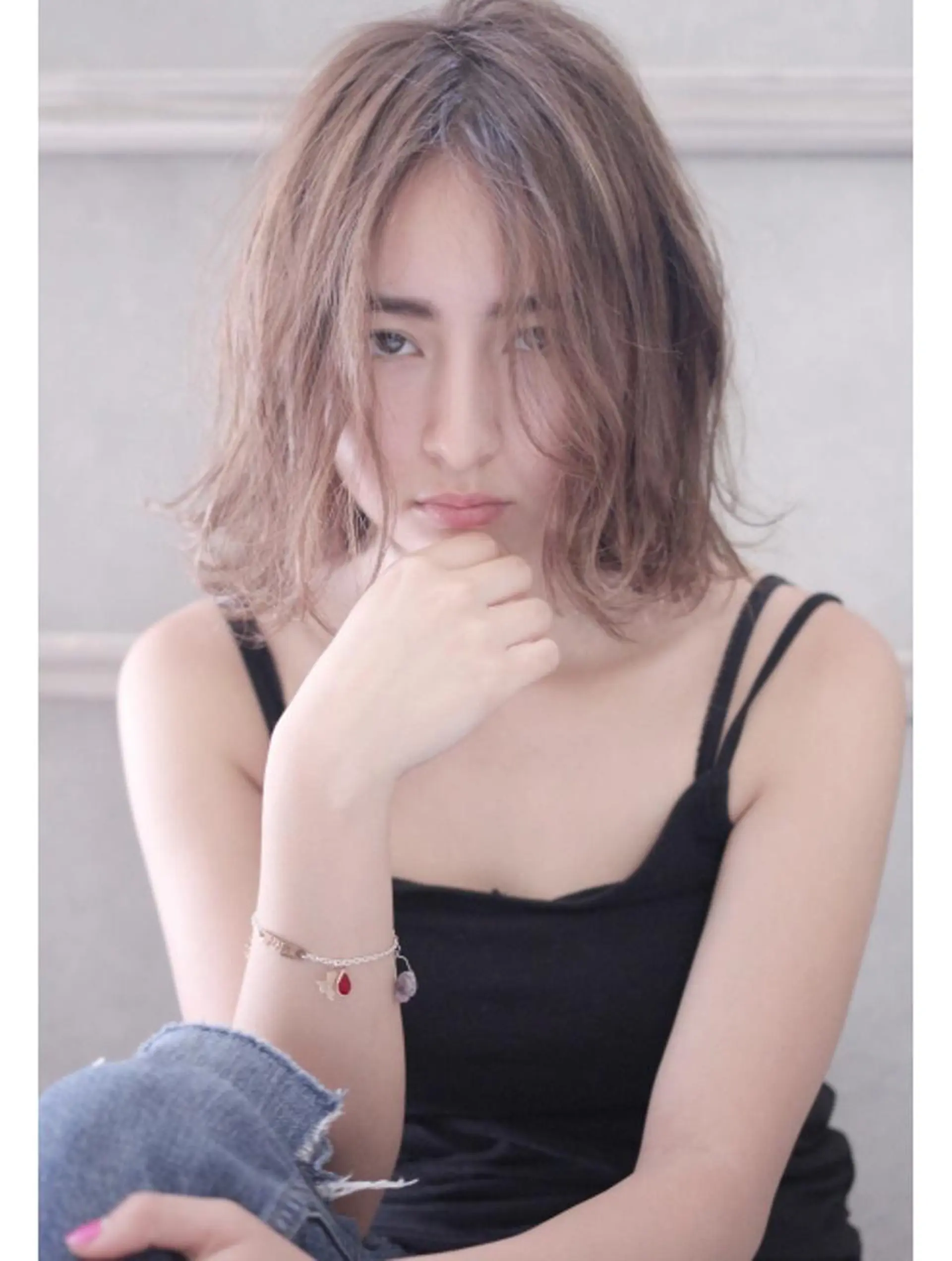 ミディアム カラー パーマ ベージュカラー RUKA 美容院×ネイリストのヘアスタイル