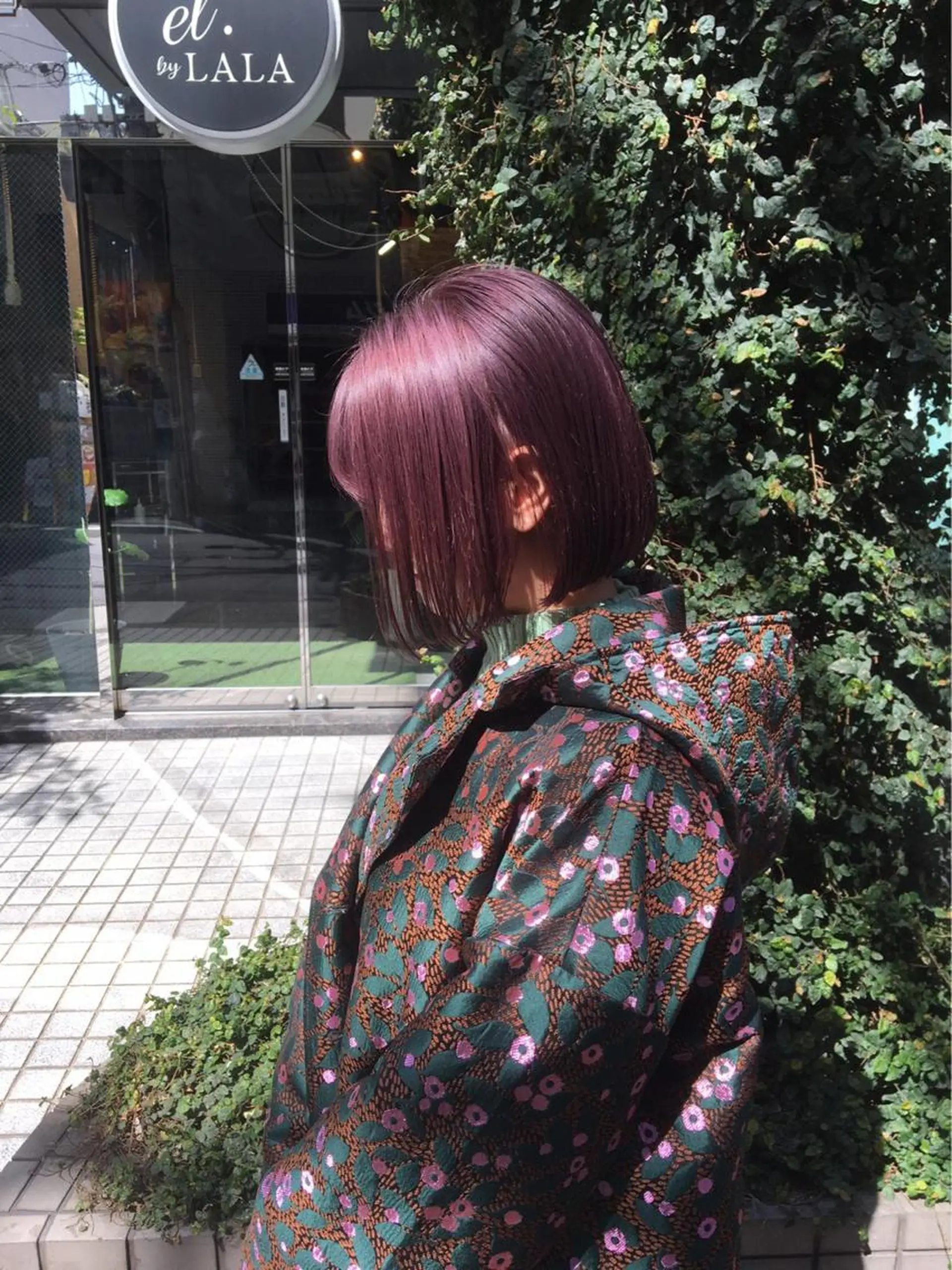 ミディアム カラー カット ウルフ/レイヤー/ ブリーチ/牧原歩夢のヘアスタイル