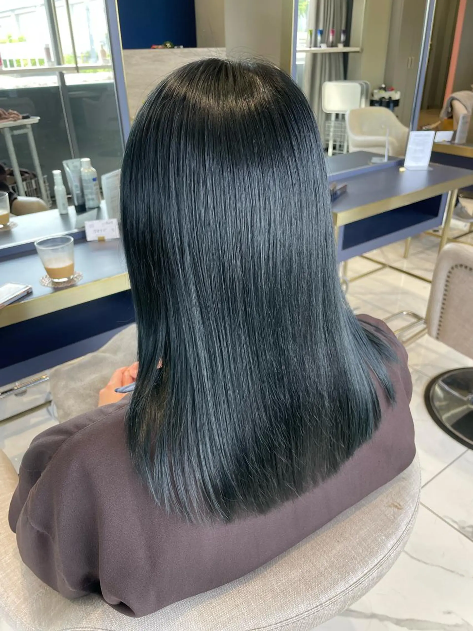 セミロング 縮毛矯正 吉原 愛美のヘアスタイル