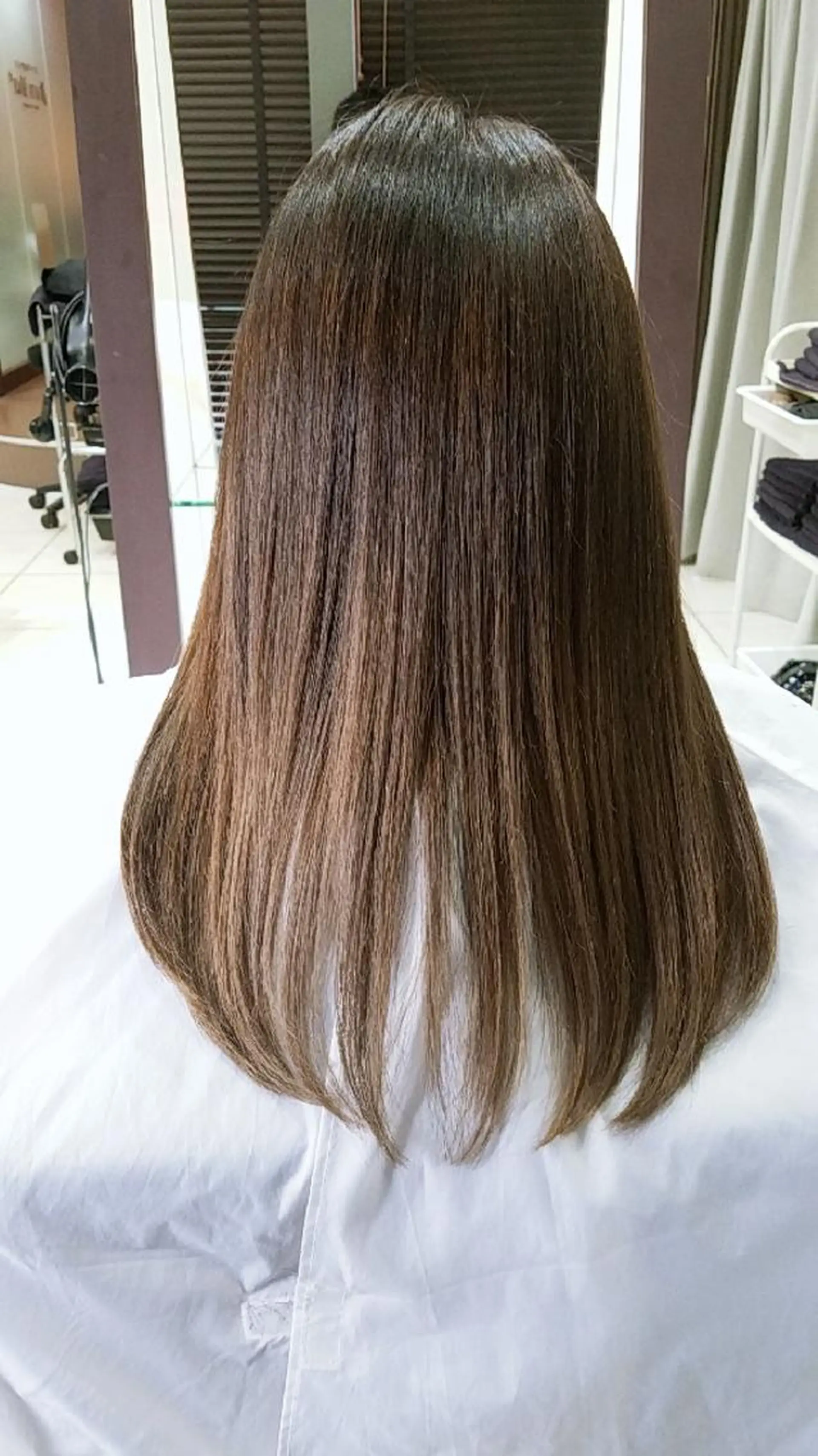 ロング カット トリートメント newi WASHIOのヘアスタイル