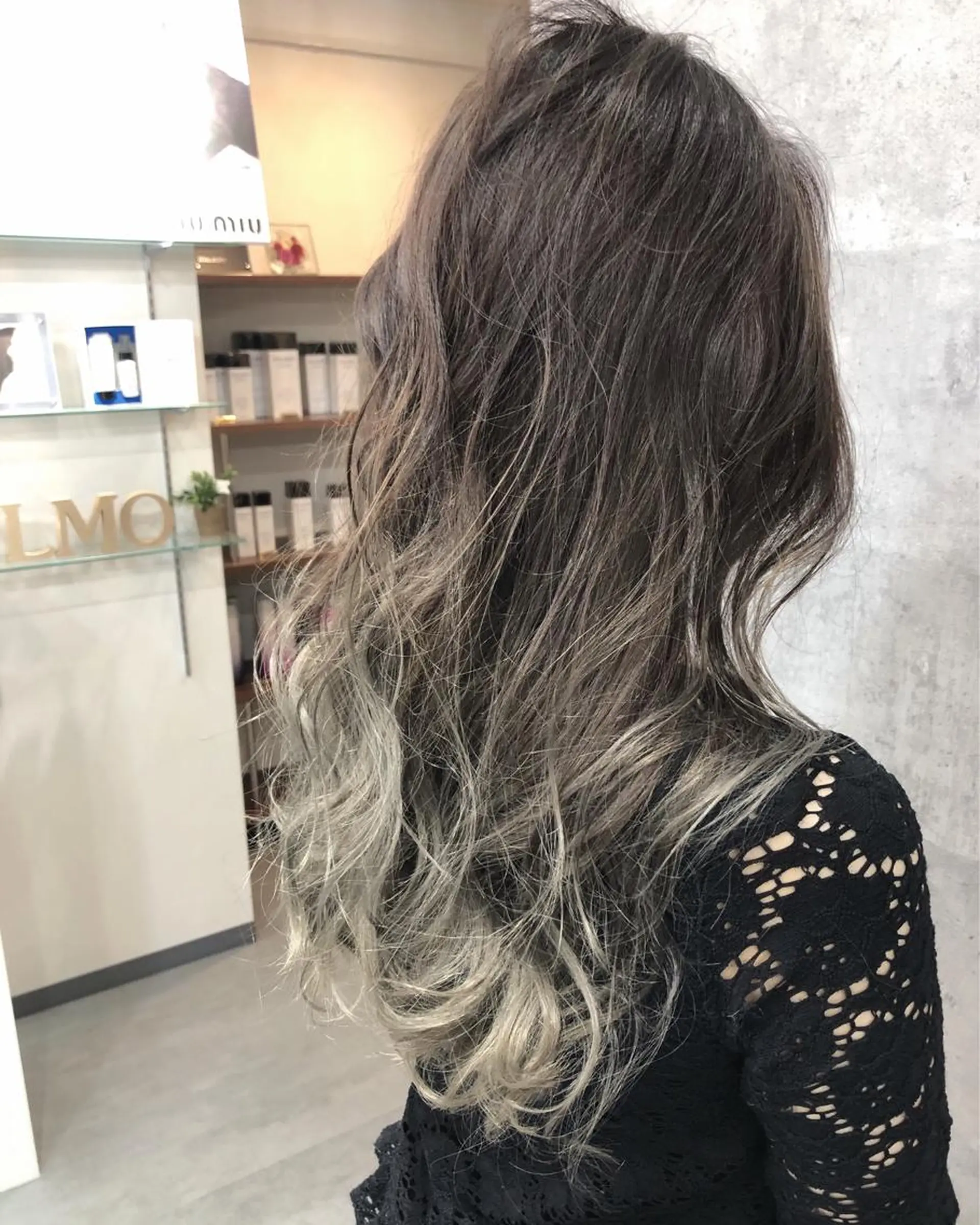 セミロング カラー 髪質改善 中川 翔のヘアスタイル