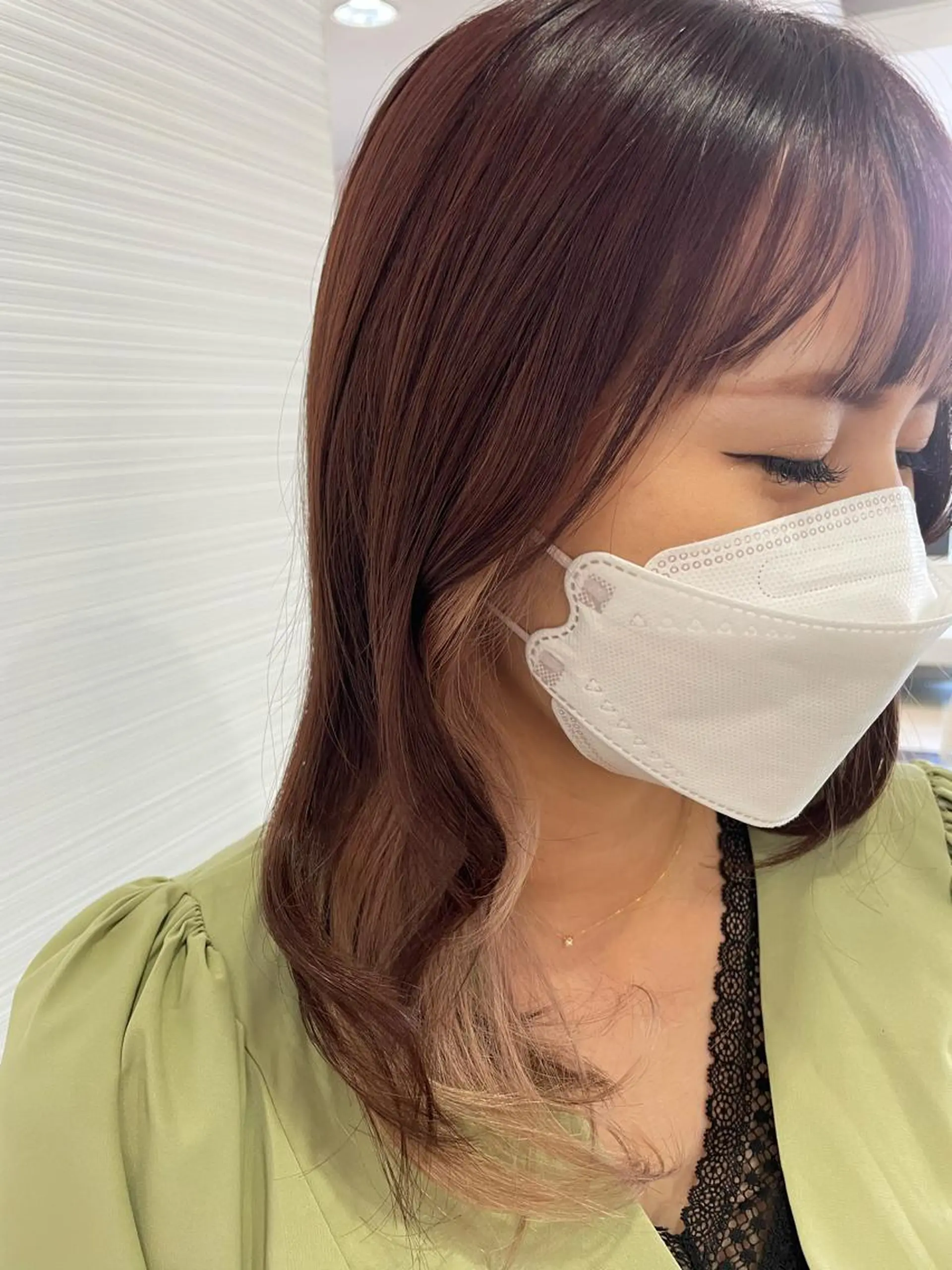 セミロング カラー AERBEN宝塚所属・金子 奈央のマツエク・マツパデザイン