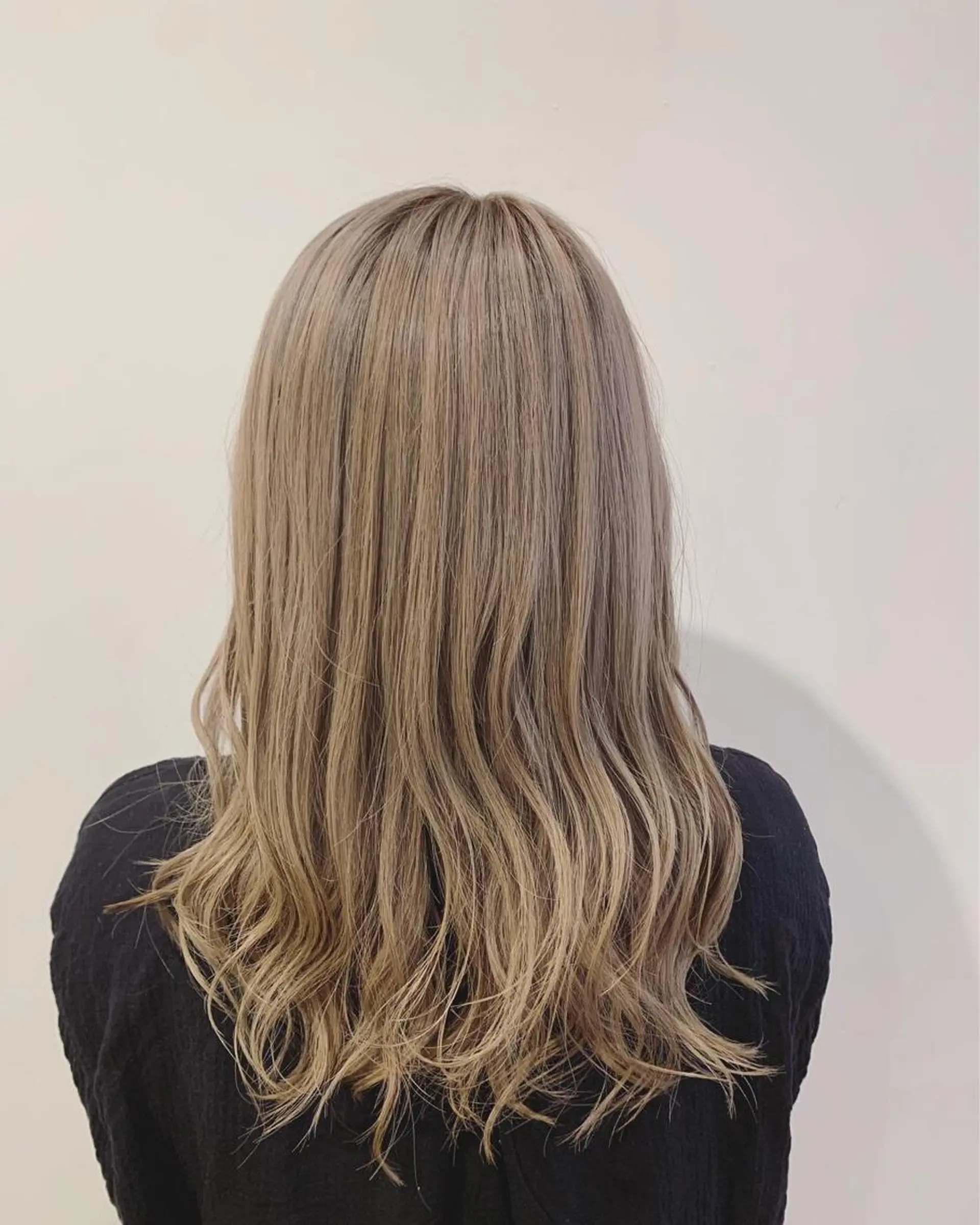 セミロング カラー 多田 彩香のヘアスタイル