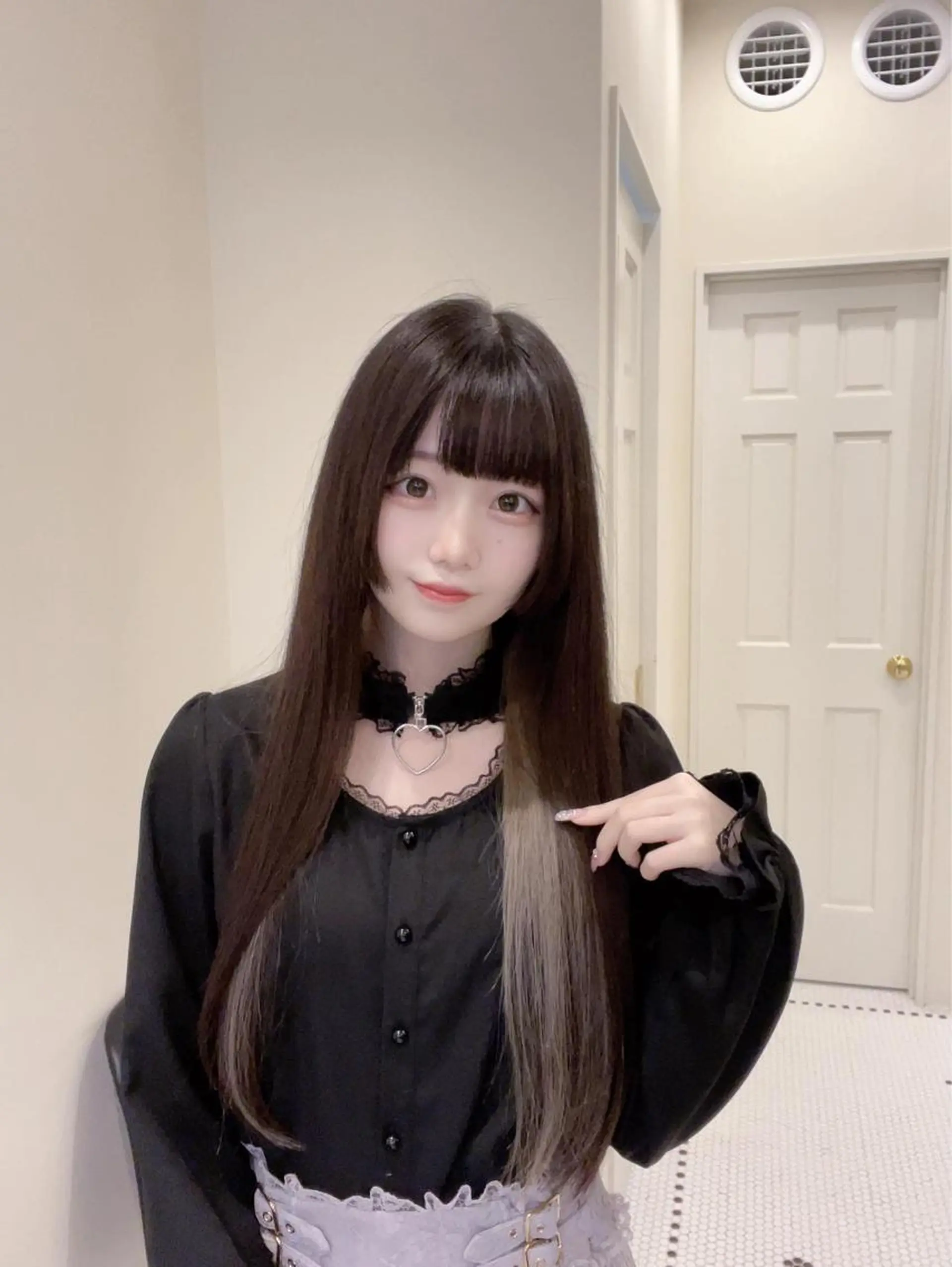 ロング トリートメント りく　レイヤーカット ケアブリーチのヘアスタイル