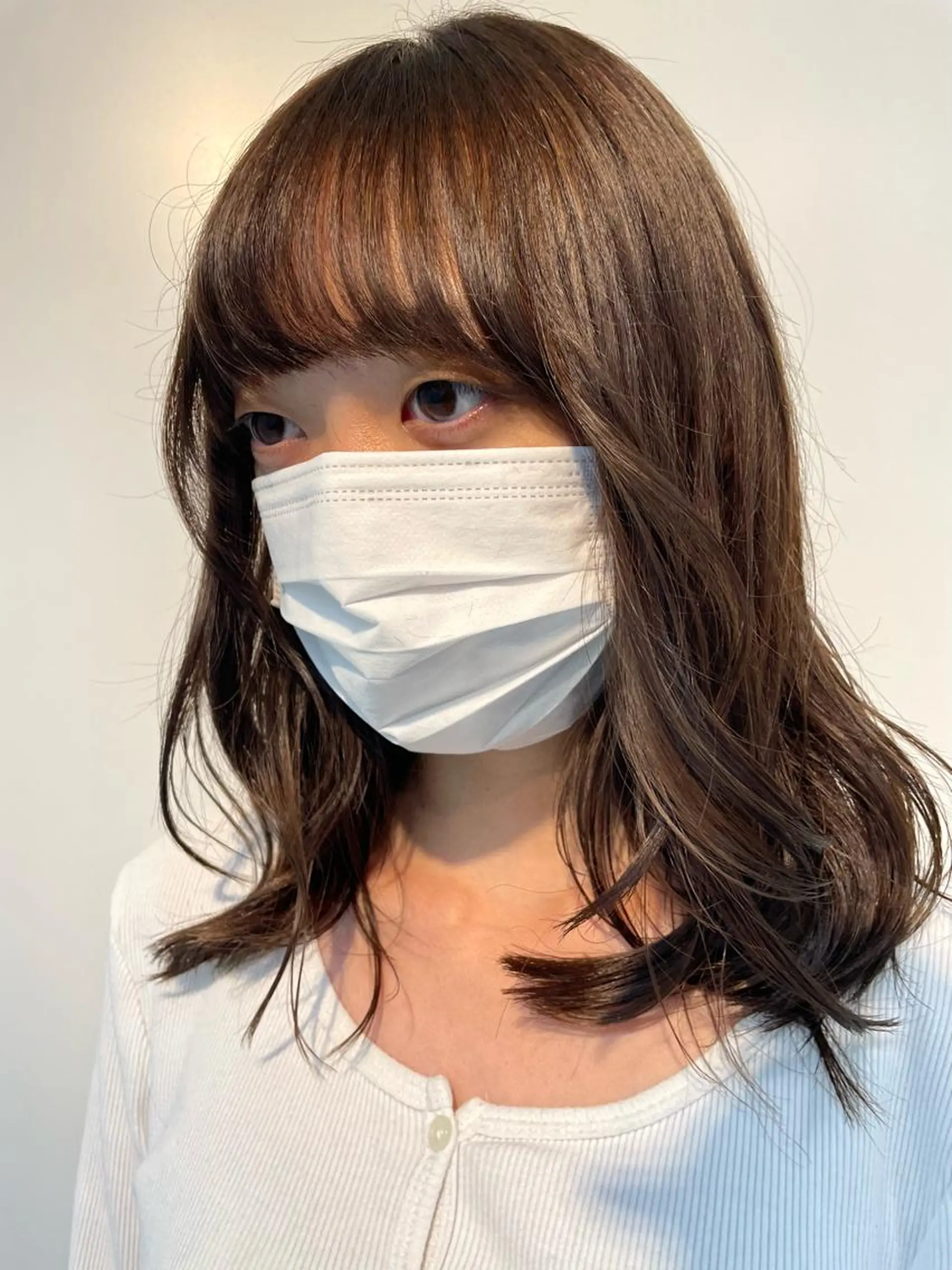 セミロング 🐬脱白髪染めカラー 清水大世🐬のヘアスタイル