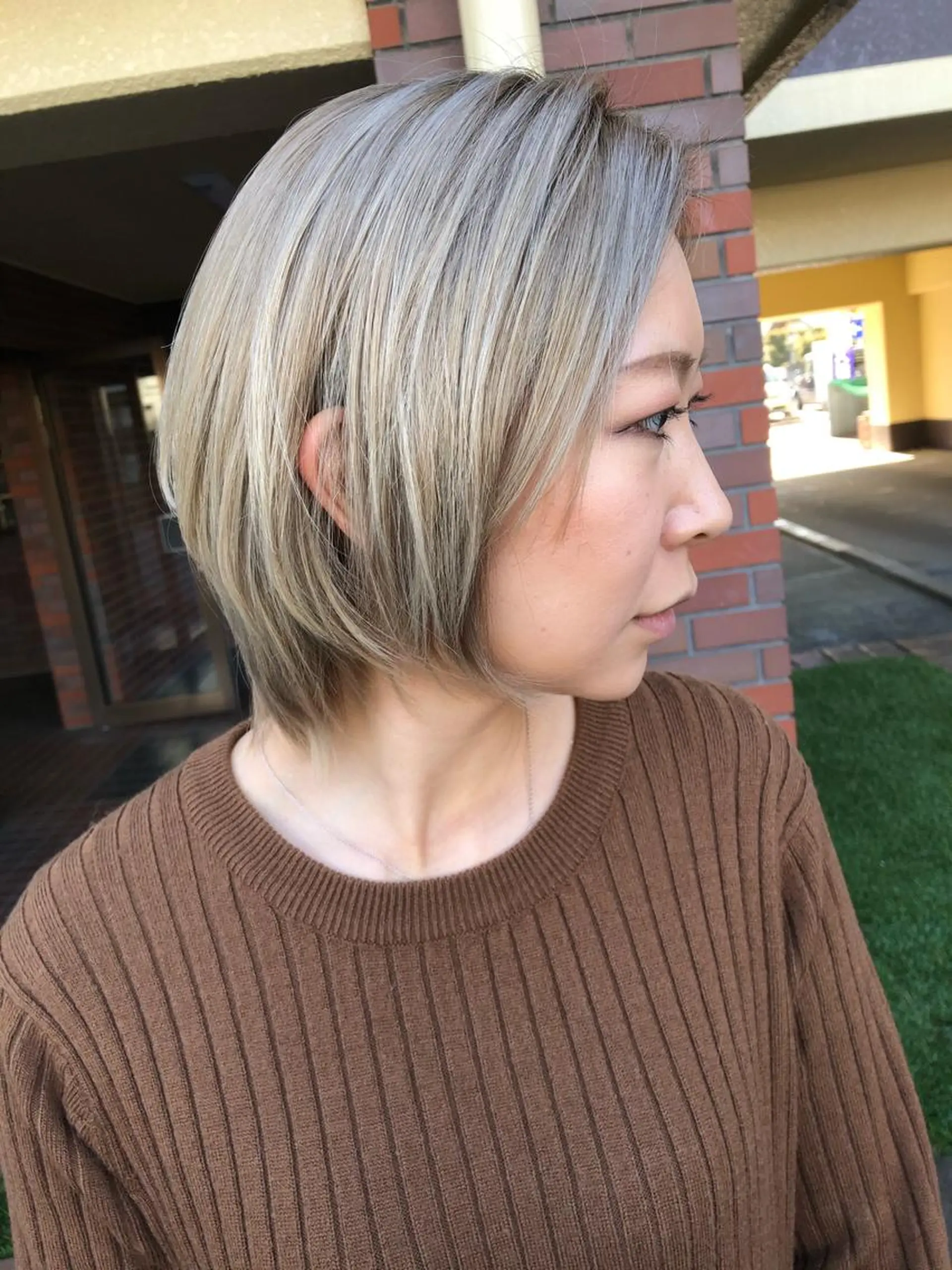 ショート カラー ヘアカラー レイヤーカット匠 イソザキノリユキのヘアスタイル