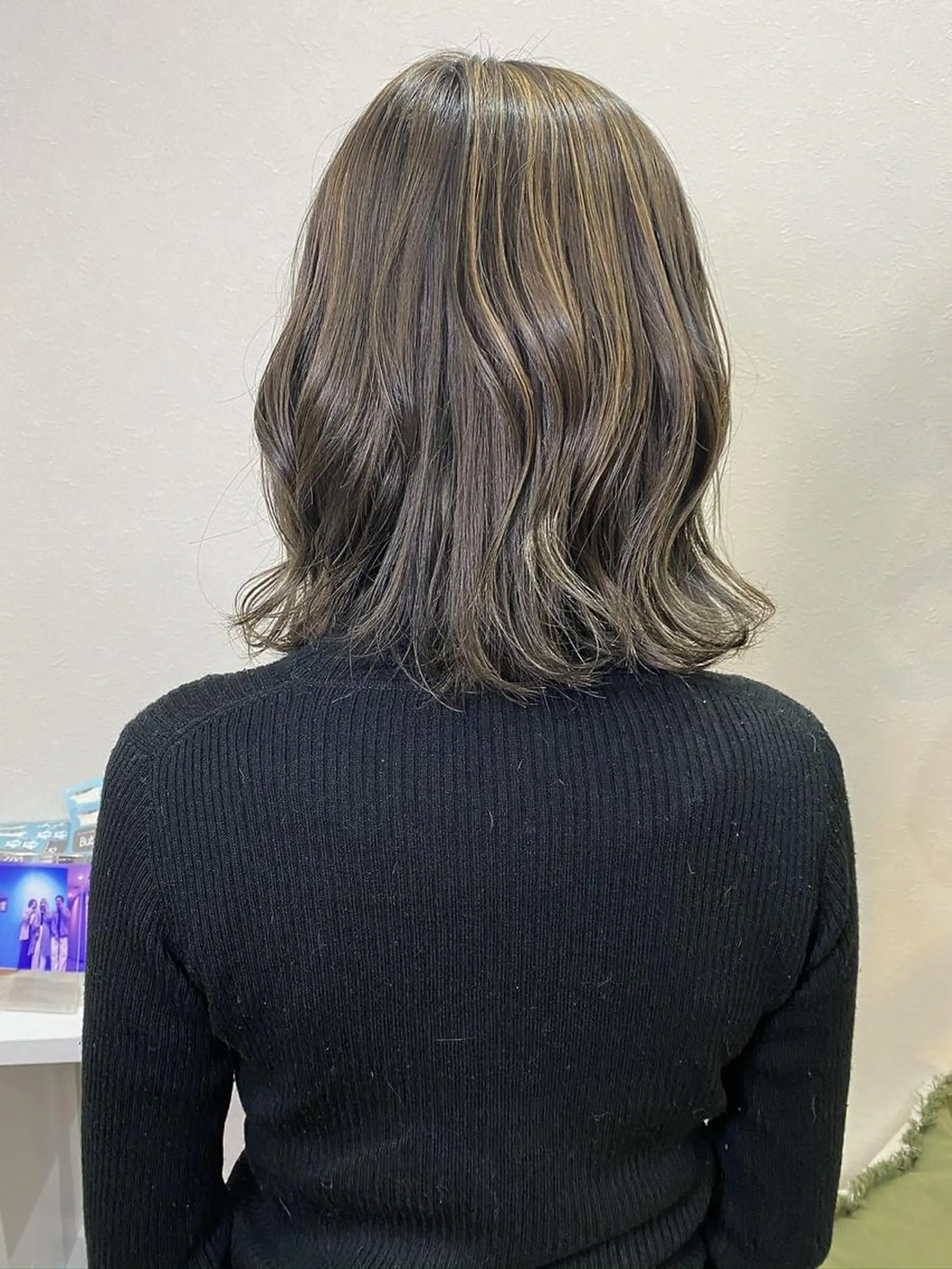 ショート アッシュ 佐治 梨乃のヘアスタイル