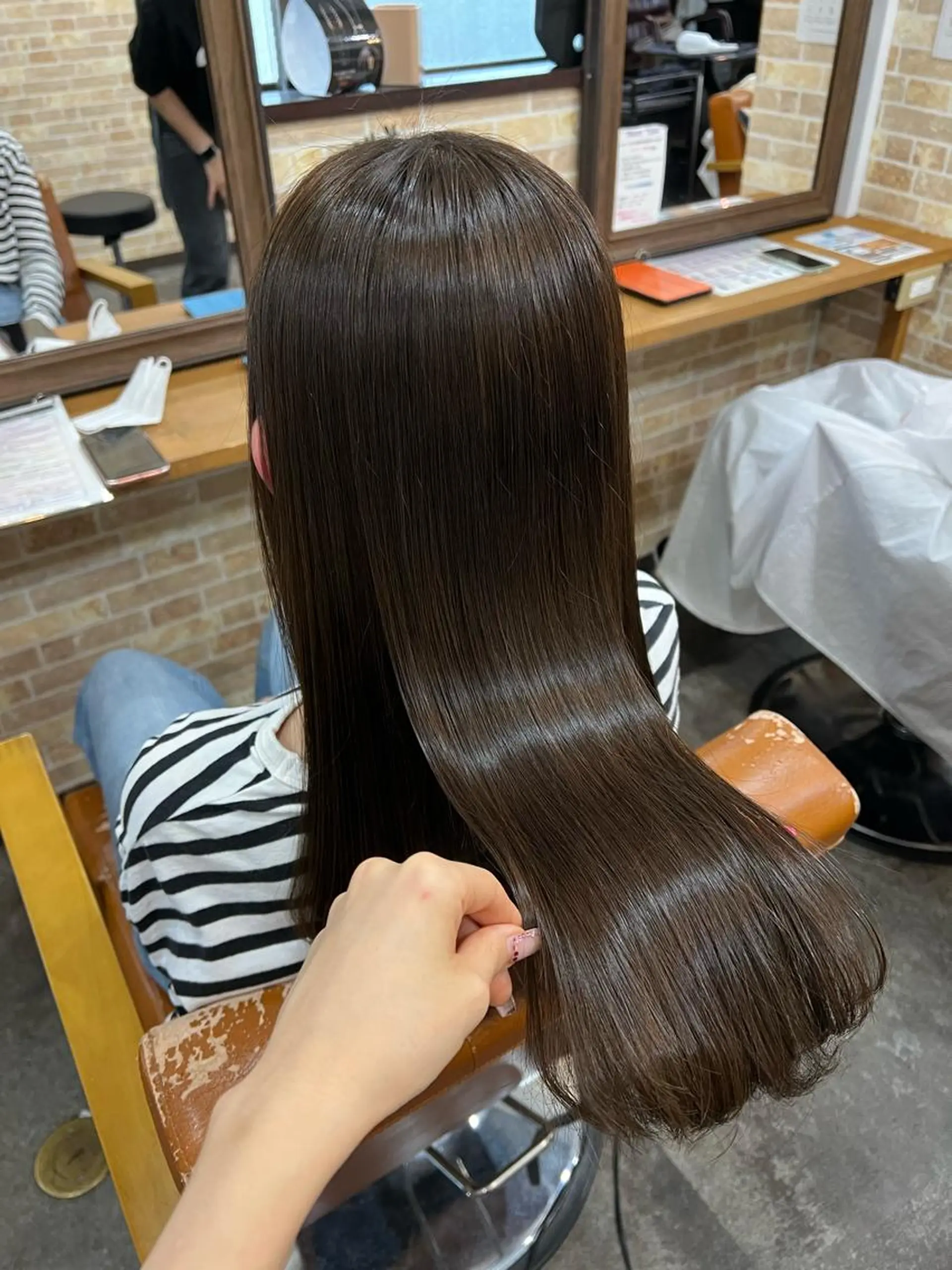 セミロング カラー 上質髪🪐 AIRI🪷‧₊˚のヘアスタイル