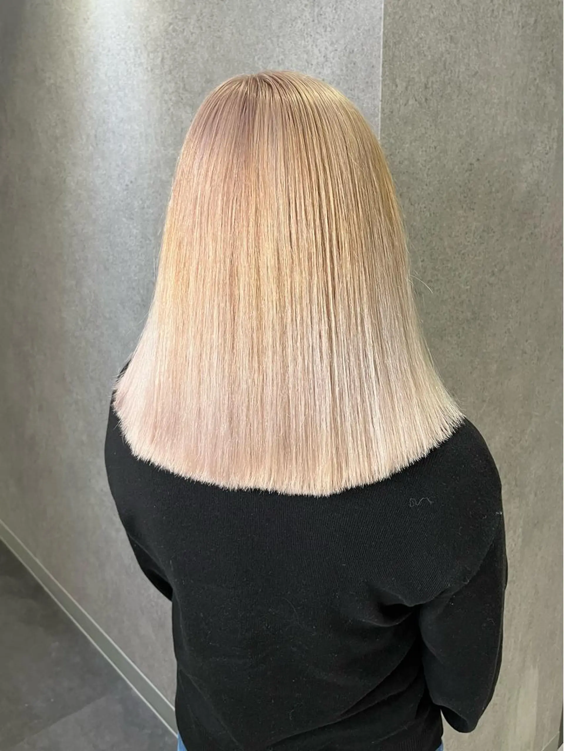 ミディアム kva【キバ】所属・SHIGE 【kva】▽□□▽のヘアスタイル